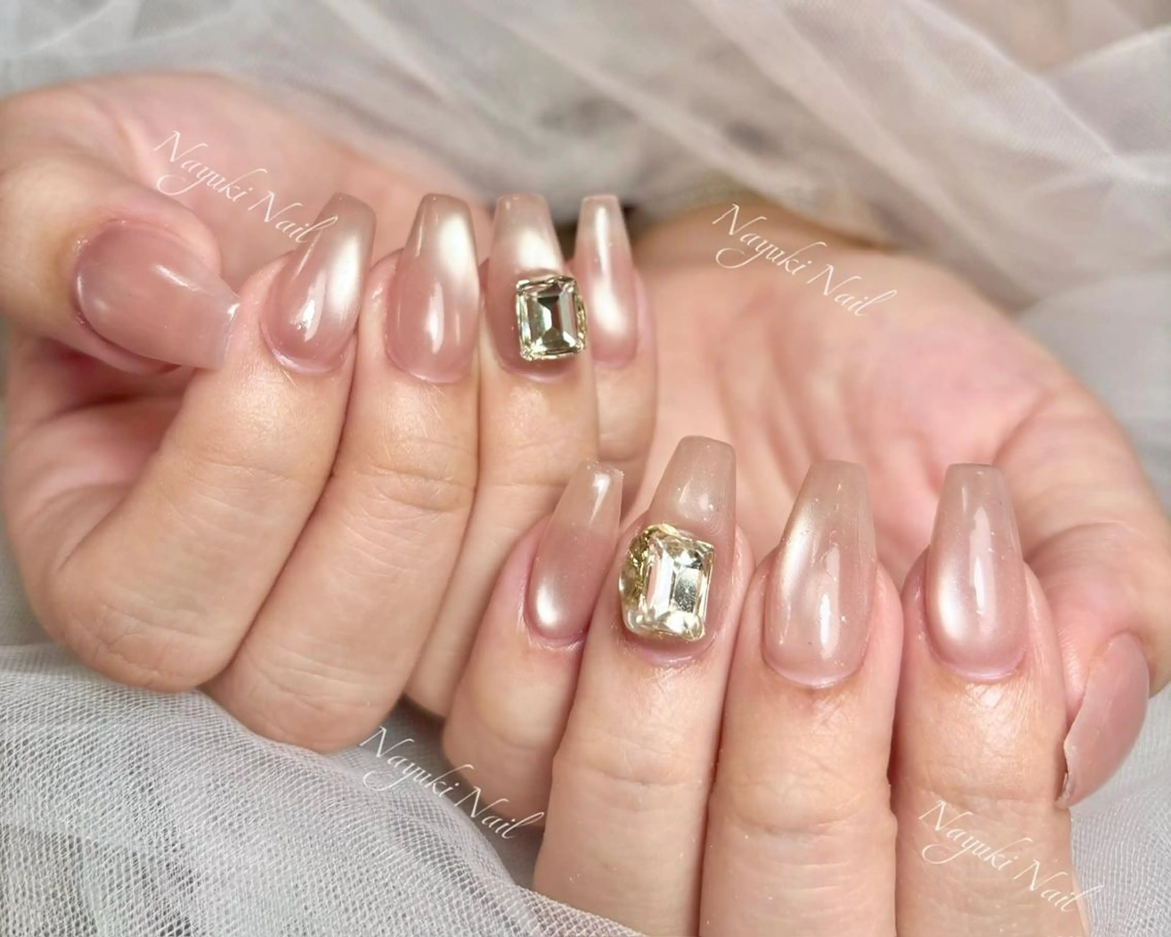 ネイル 🦋 Queenieのネイルデザイン