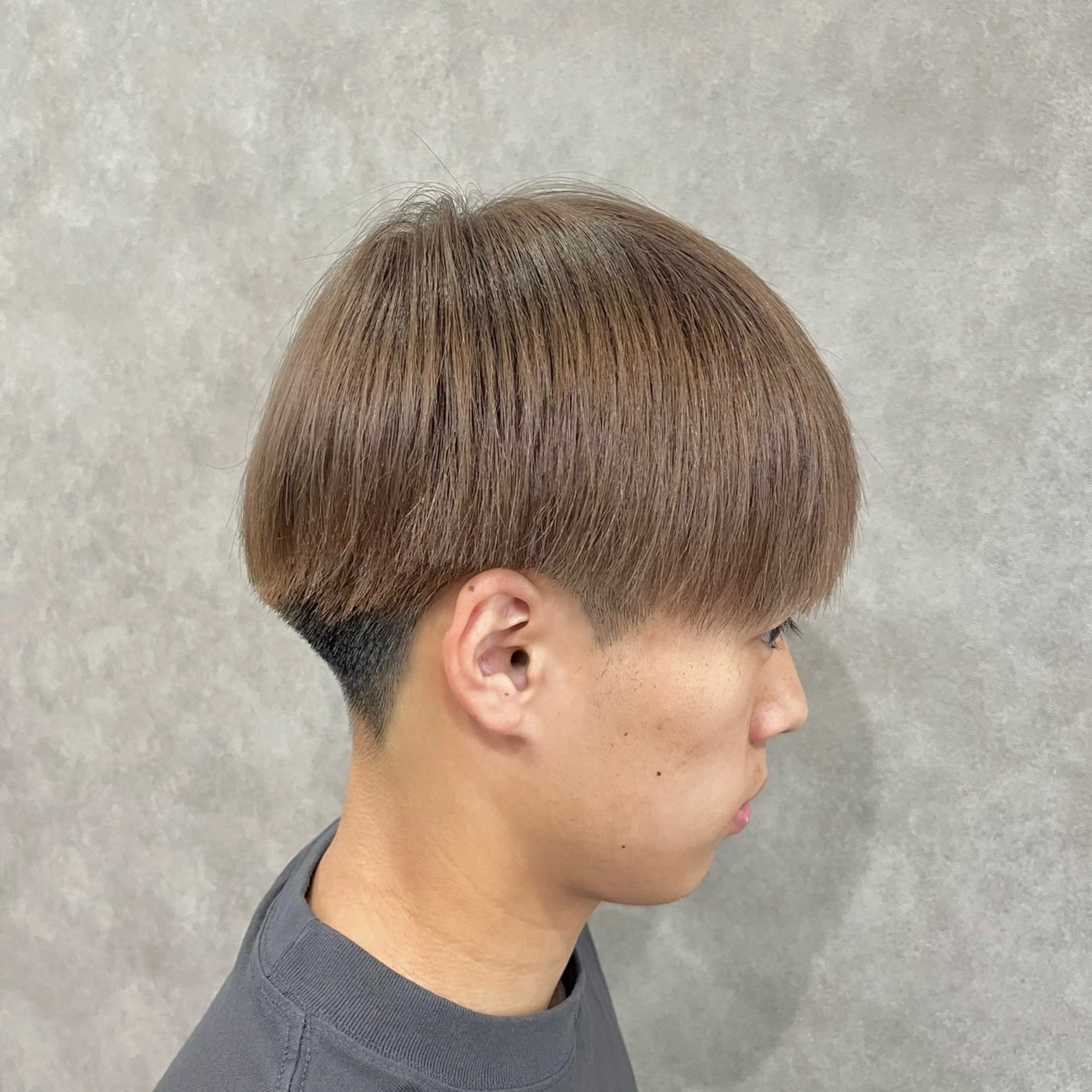 カラー メンズ マッシュ ベージュカラー ミルクティーベージュ ヘアカラー FUJINO RYOのヘアスタイル