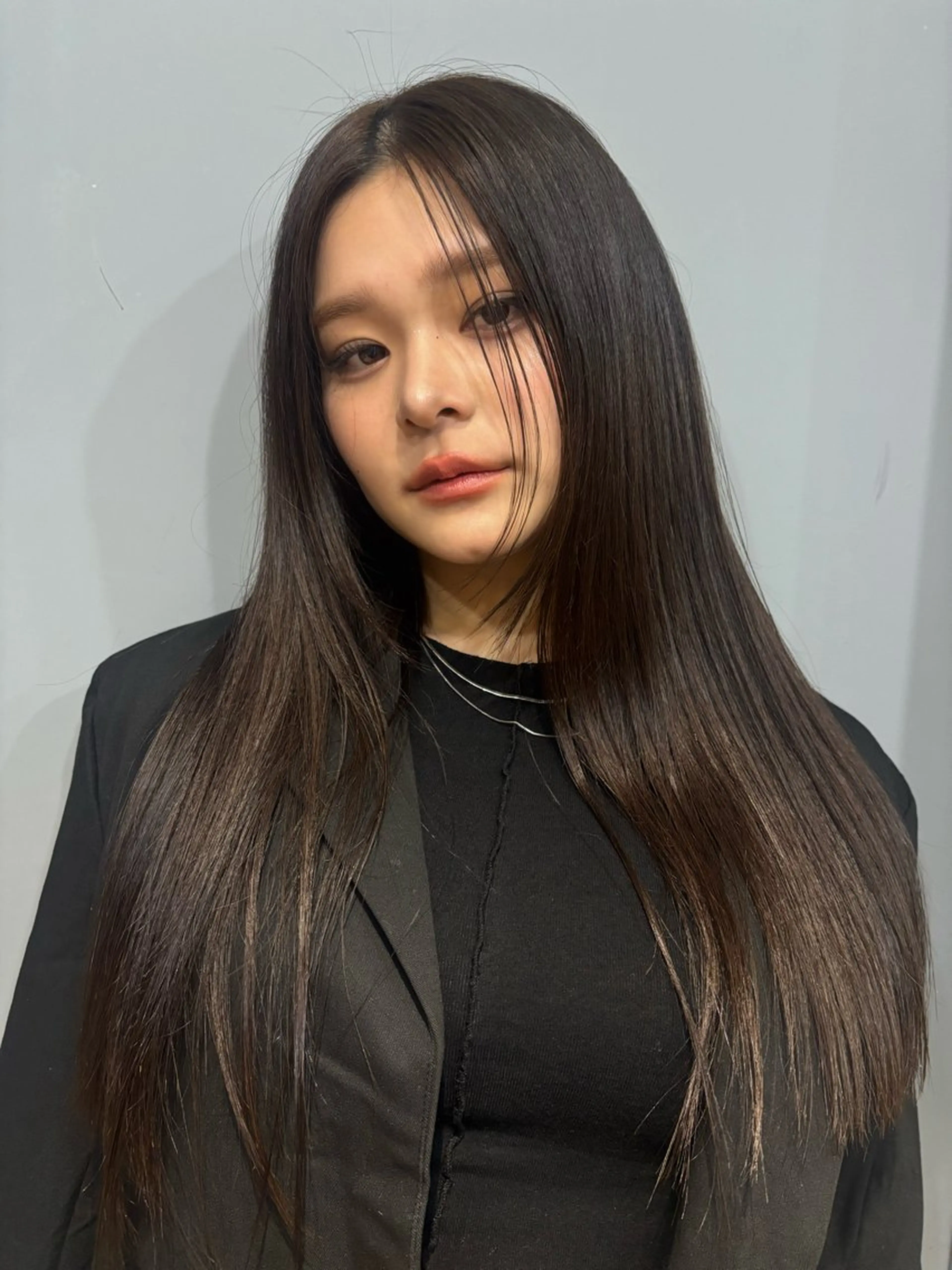 ロング カット ヘアカラー トリートメント 🌐NATSUMI 🌐【寒色カラー】のヘアスタイル