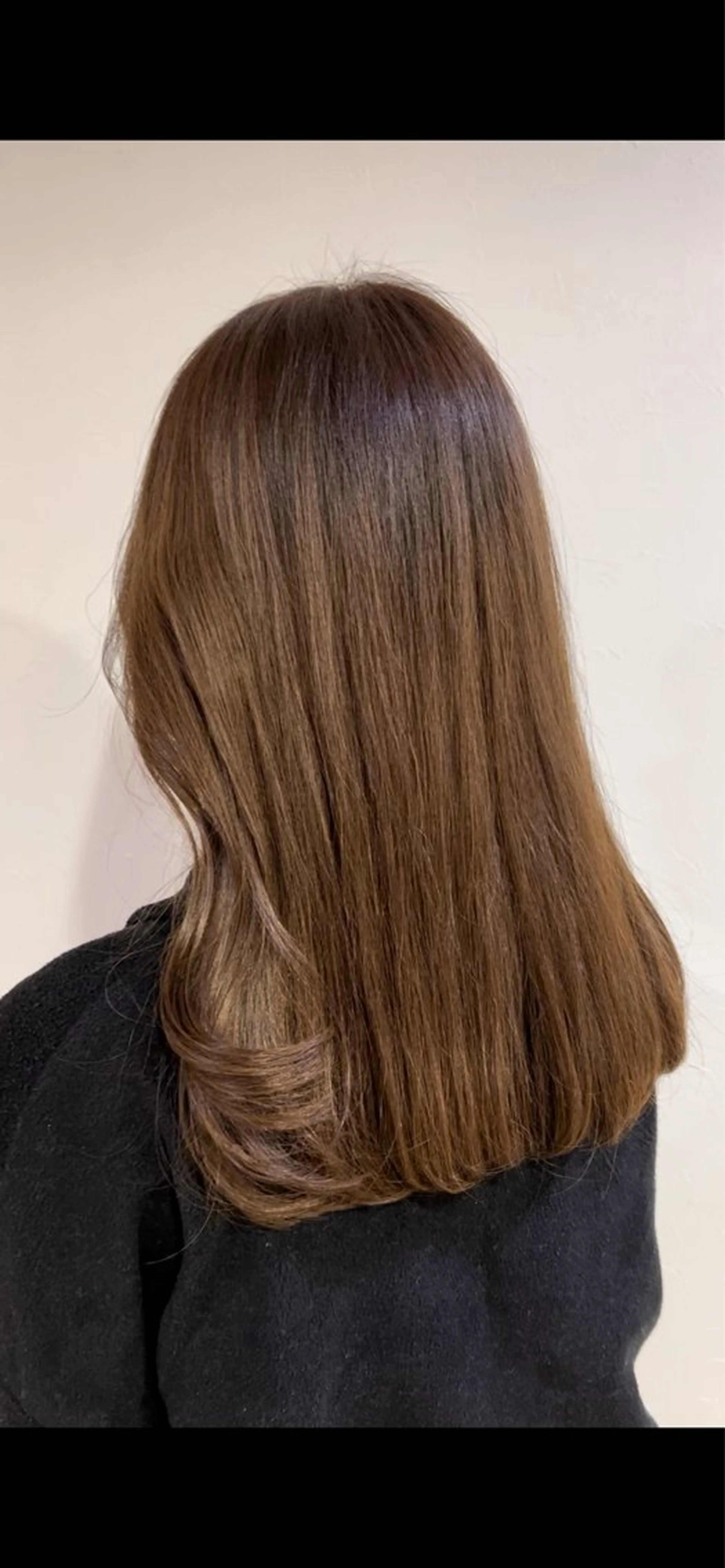 セミロング 山中 かりんのヘアスタイル