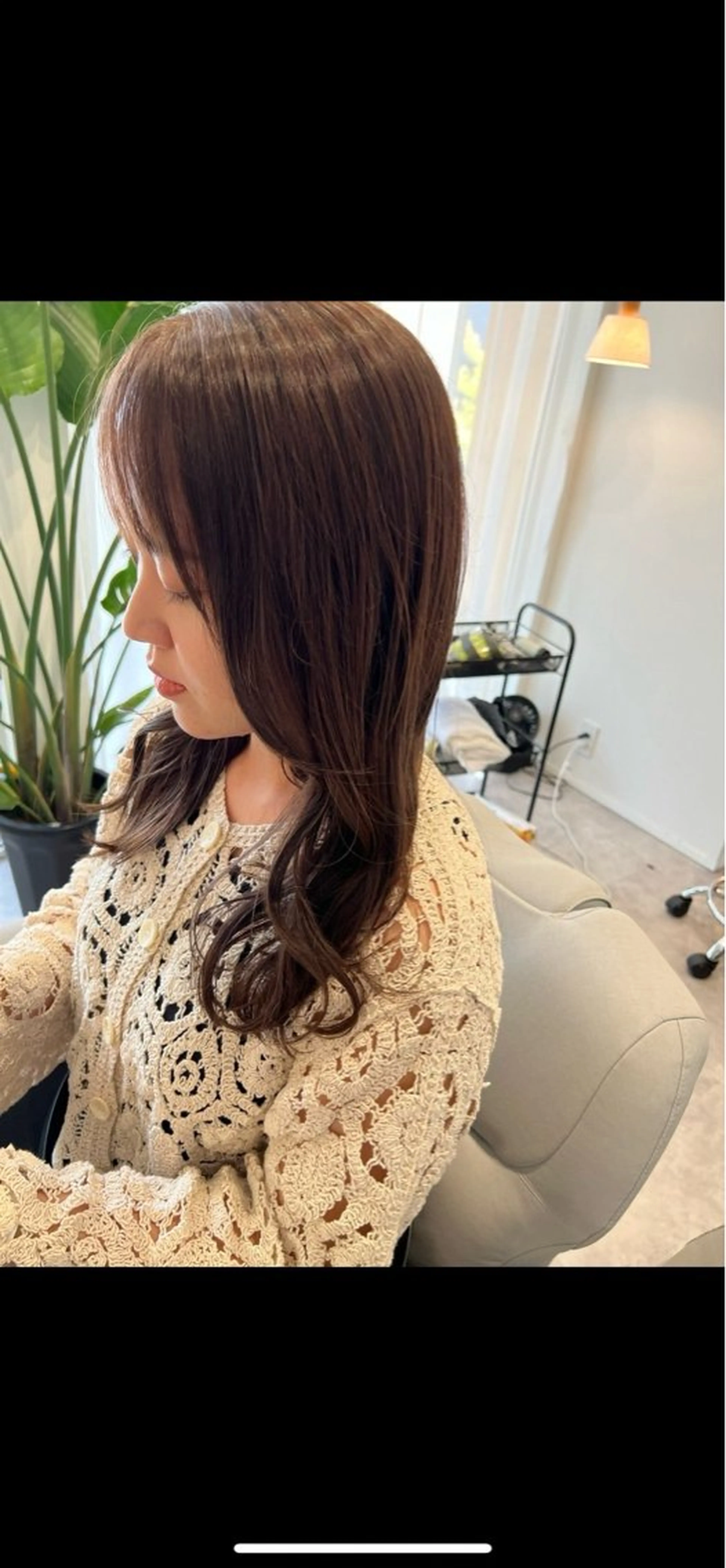 ロング カラー グレージュ 矢口 綾乃のヘアスタイル