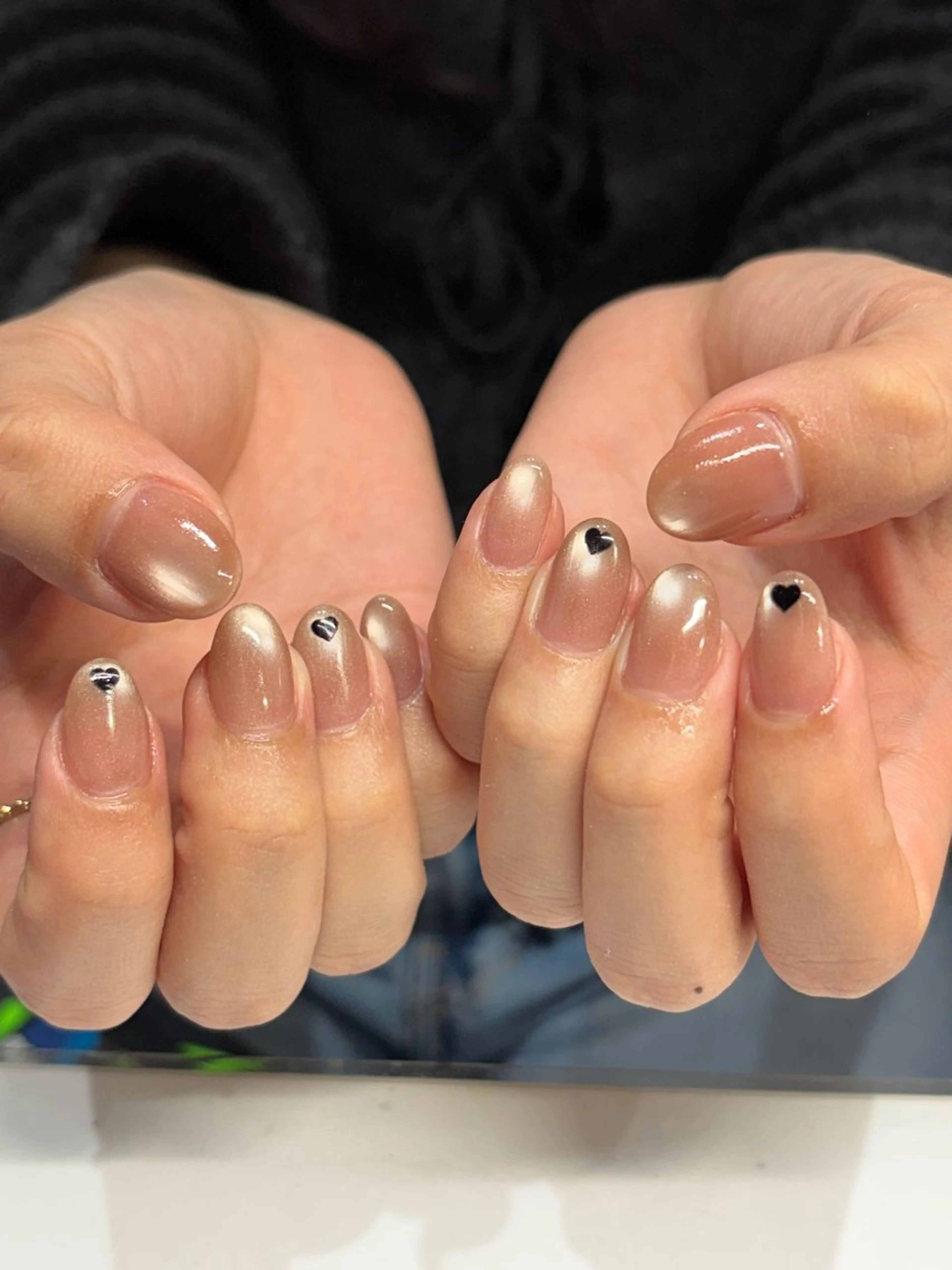 ミディアム ハンドネイル CLALA Ayumiのネイルデザイン