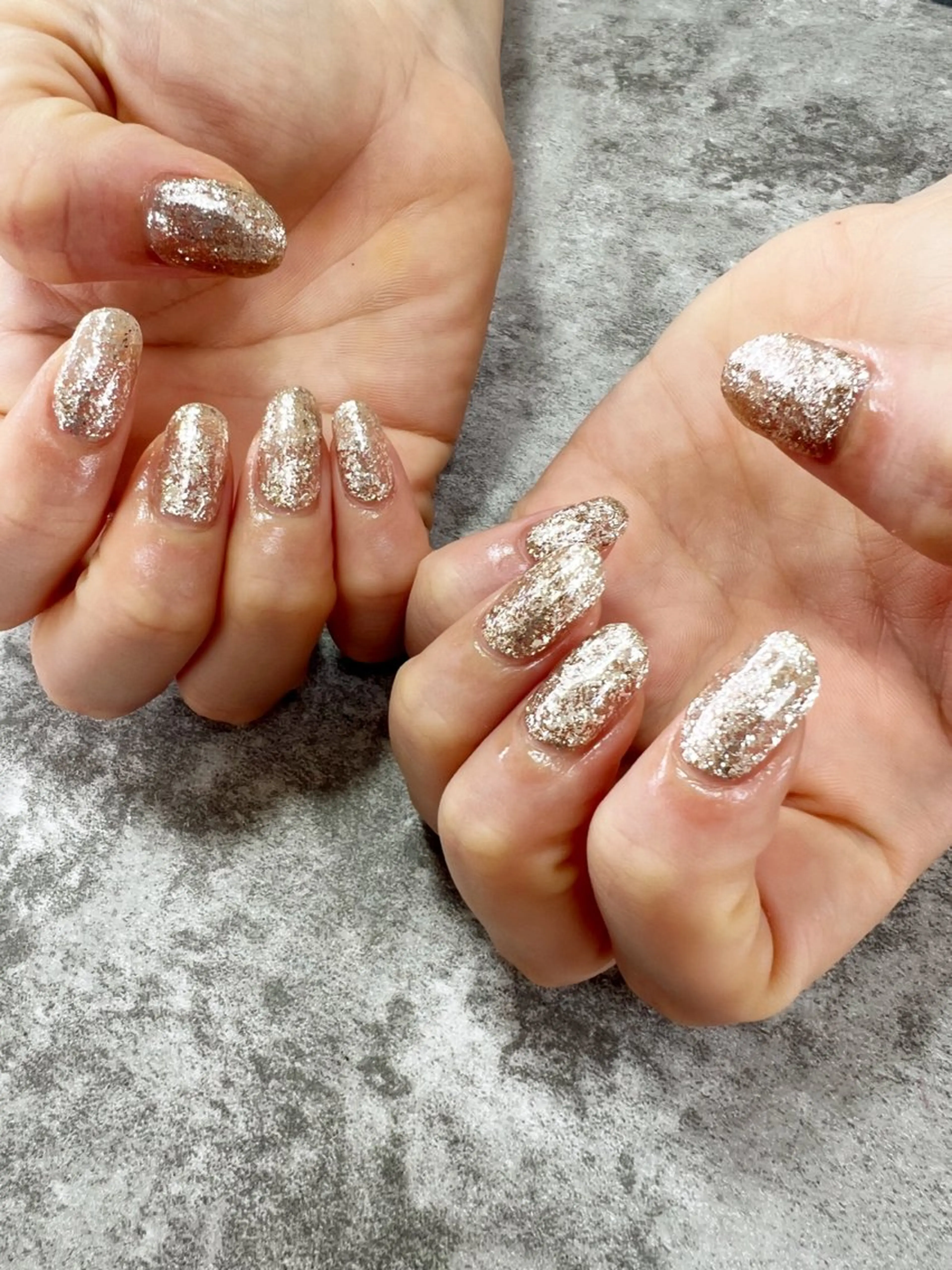 ネイル ゴールド ラメ(グリッター) ワンカラーネイル ハンドネイル Aura nailのネイルデザイン