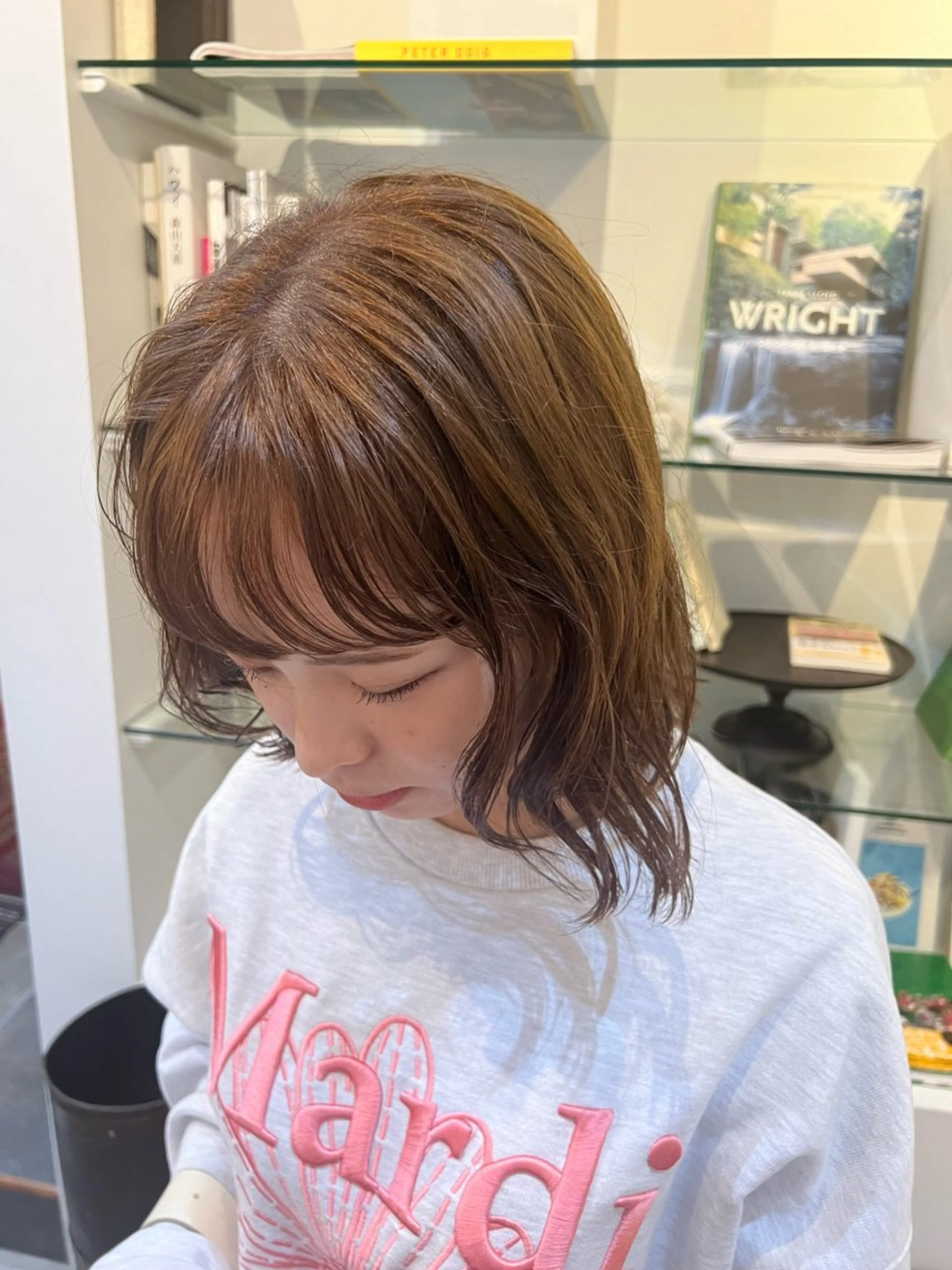 ミディアム カラー ブリーチ 透明感カラー ダブルカラー ブリーチなしカラー ヘアカラー 三谷 はるなのヘアスタイル