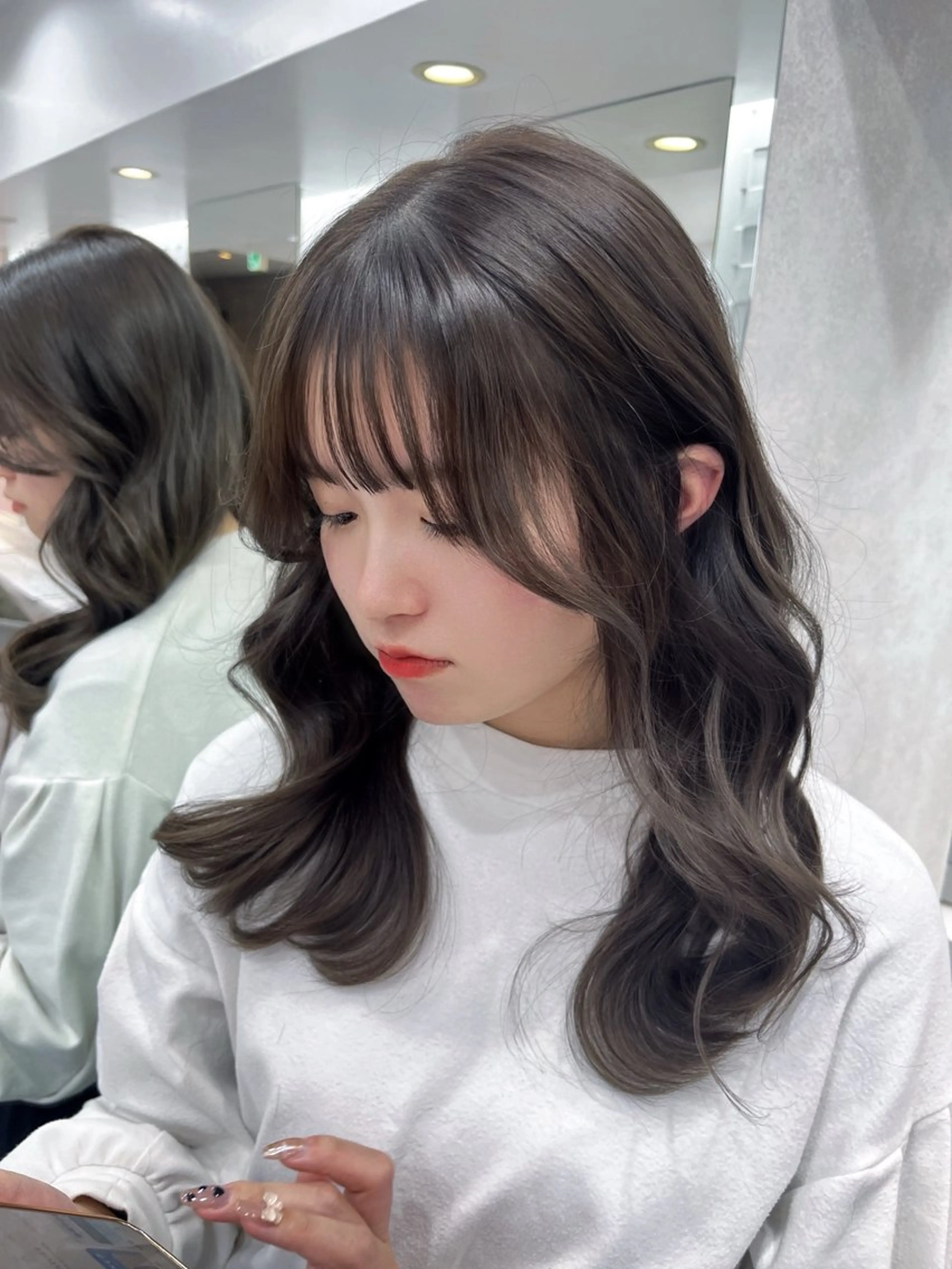 ミディアム カラー ケアカラー 透明感カラー グレージュ オリーブグレージュ オリーブグレー chii /xenaのヘアスタイル