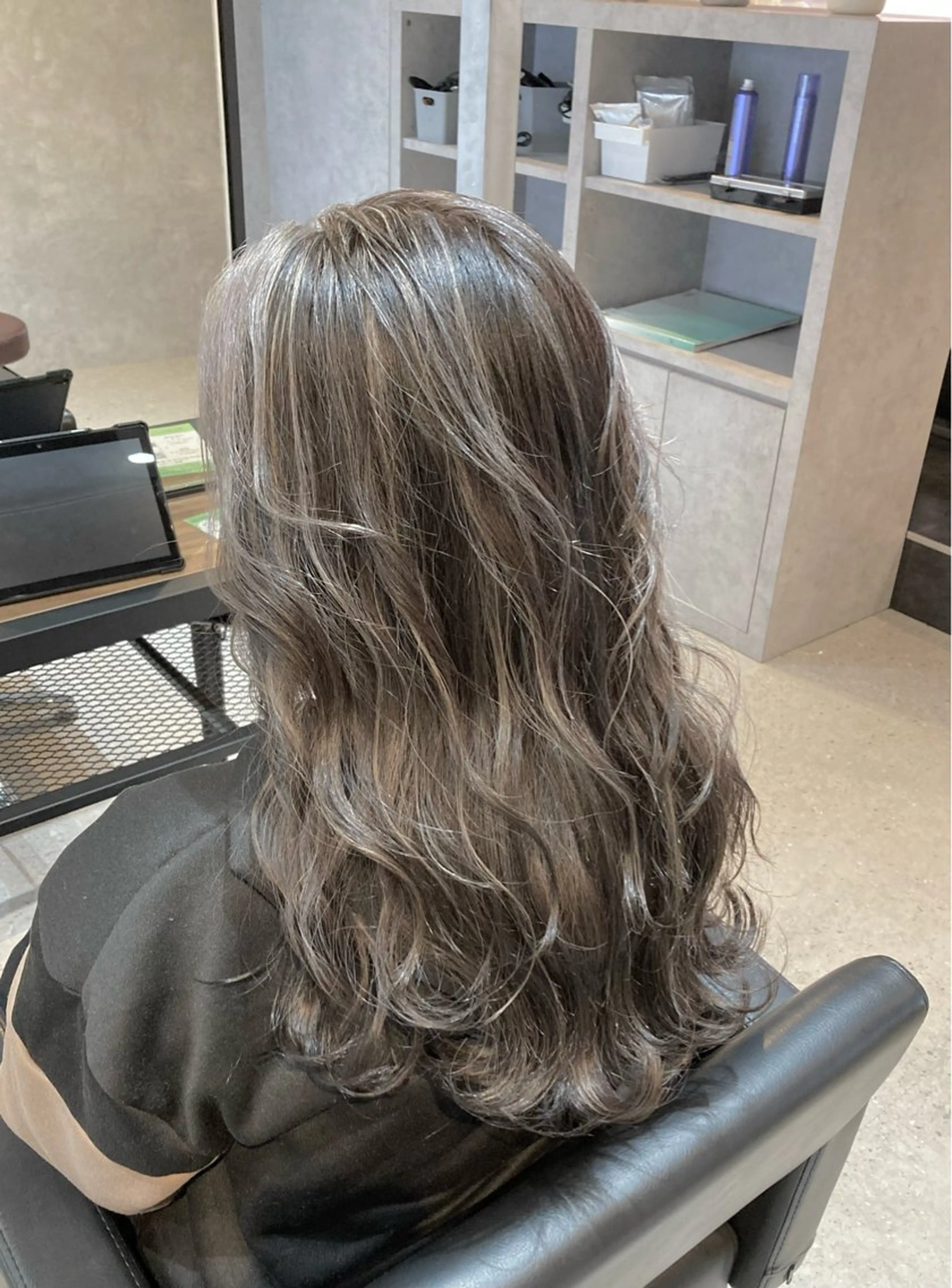 ロング カラー ハイライトカラー ハイライト 🌈Agu hair 副店長/岩渕蓮のヘアスタイル