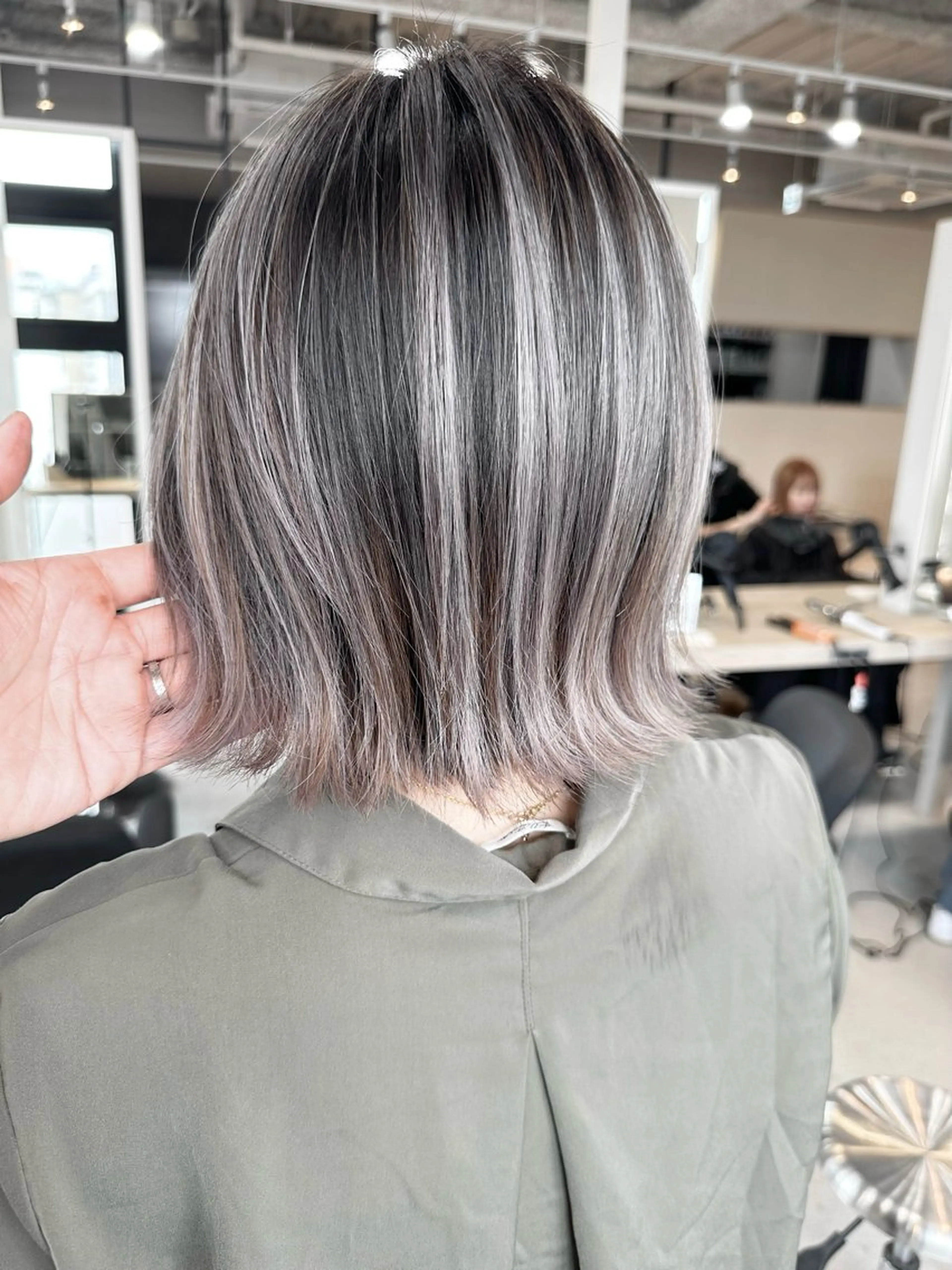 ショート カラー ヘアカラー トリートメント 井上 一平のヘアスタイル