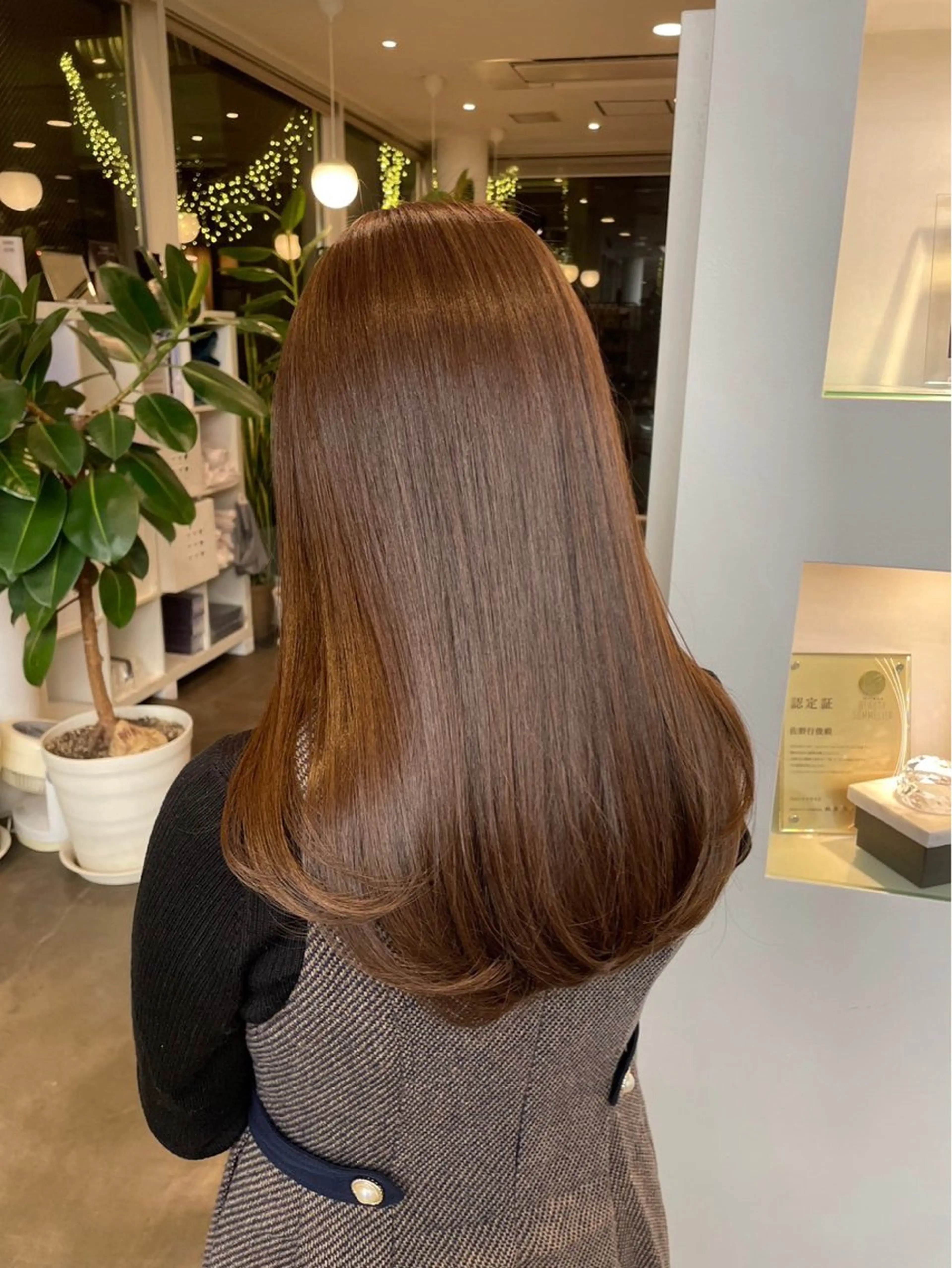 セミロング カラー 近藤 理子のヘアスタイル