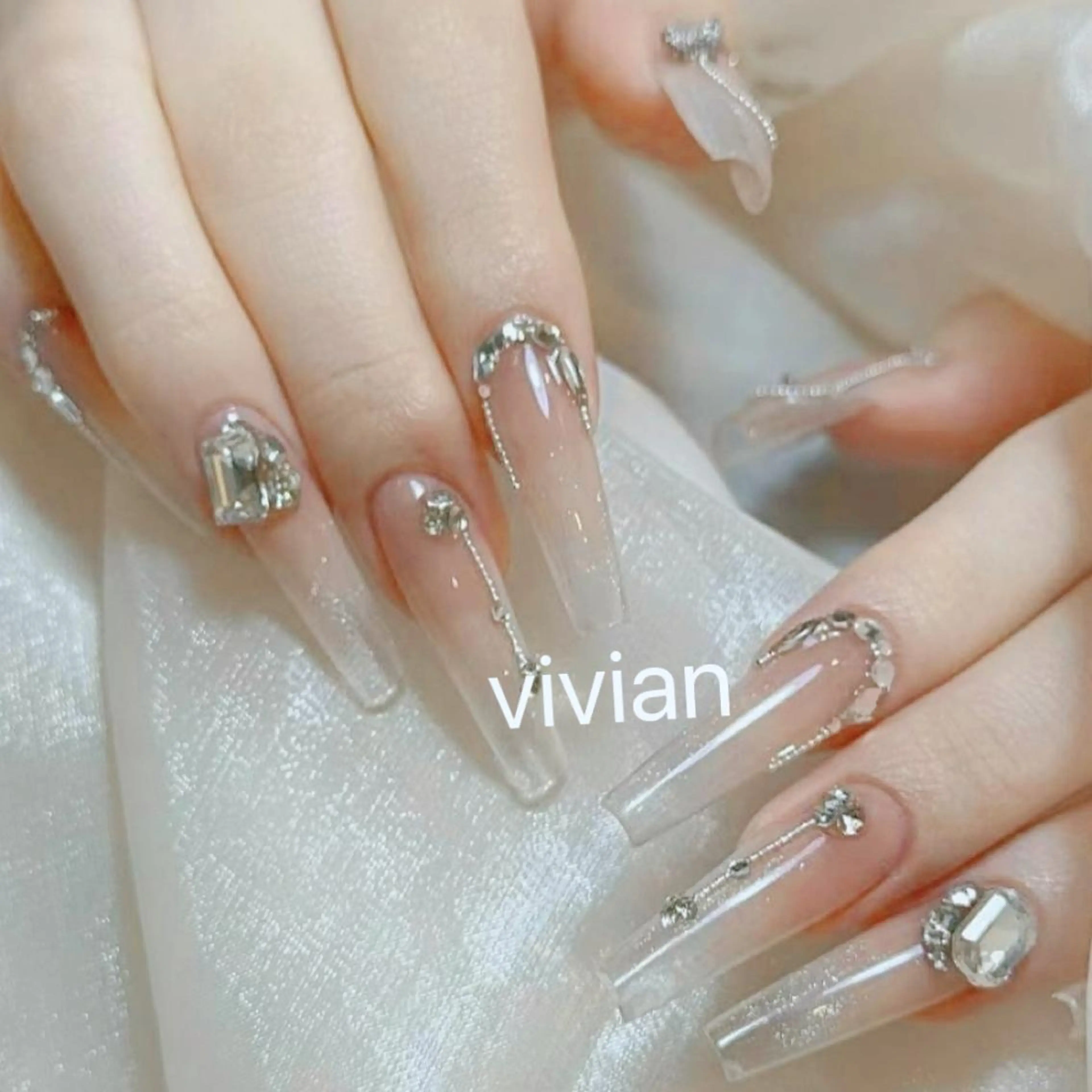 ネイル VIVIAN リサのネイルデザイン