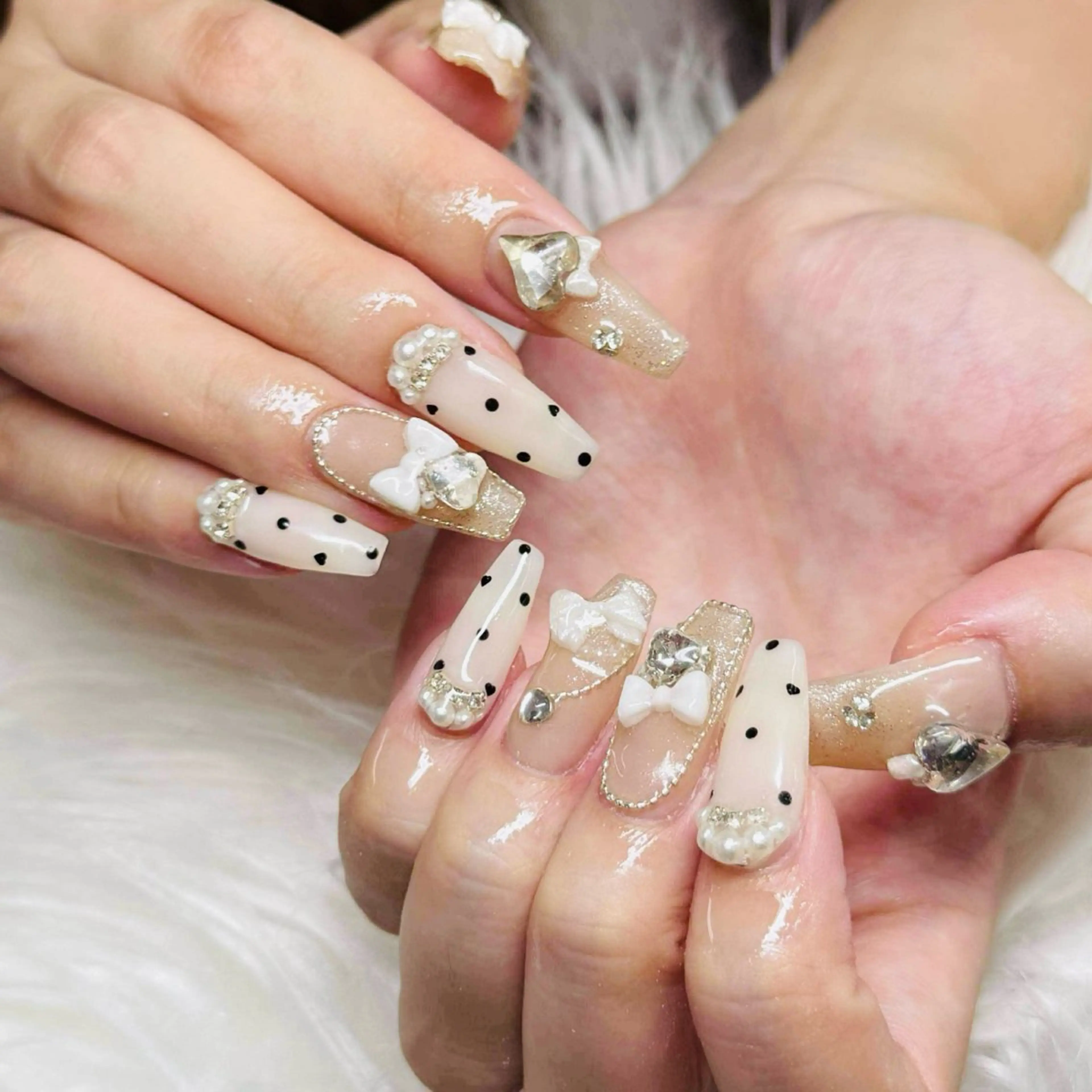 ネイル チークネイル 長さ出し フットネイル マグネットネイル 持ち込み ハンドネイル ANH NAIL ゴテゴテ専門店💎のネイルデザイン