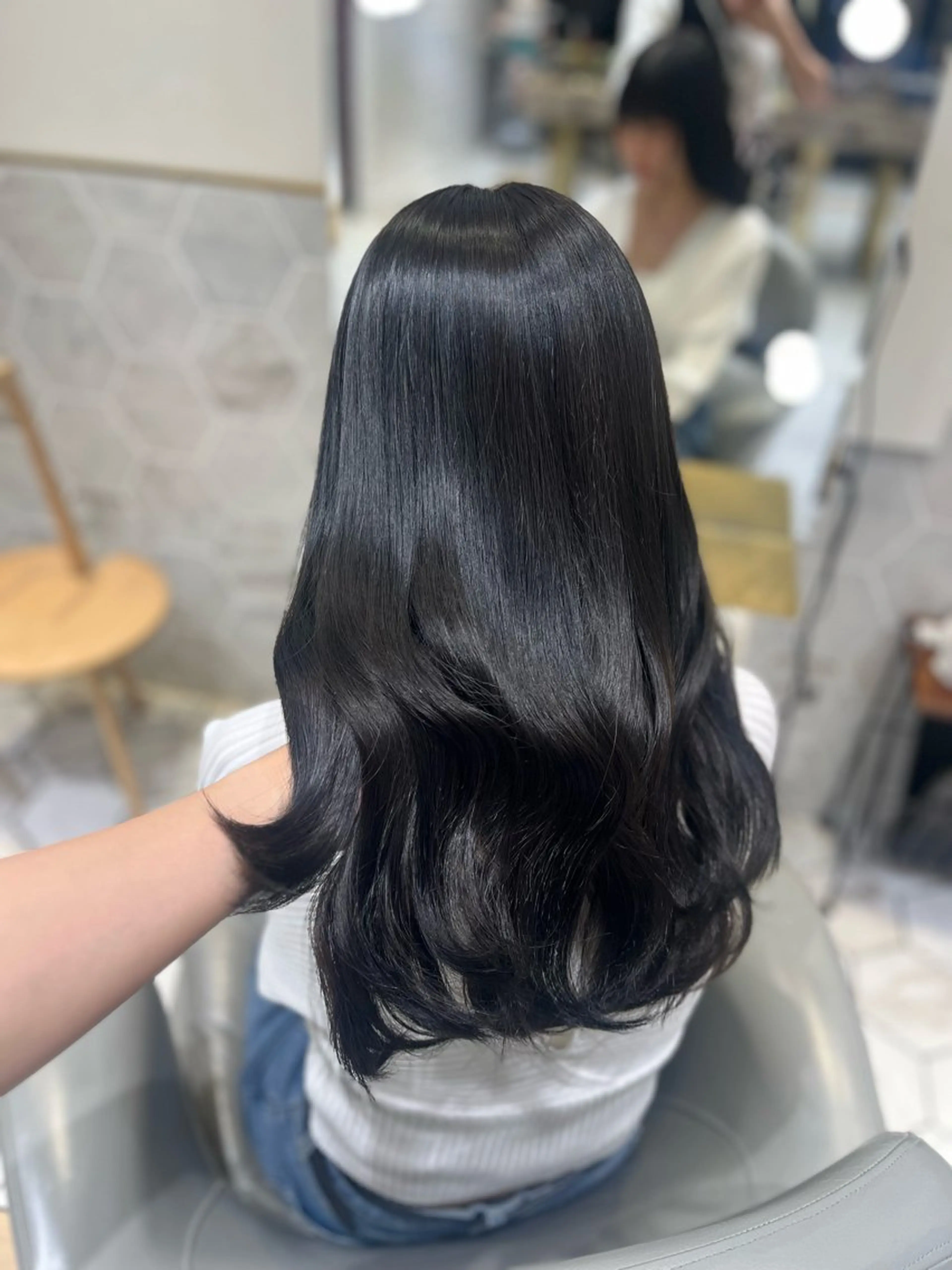 ロング カラー グレージュ オリーブグレージュ オリーブグレー ヘアカラー 栄/透明感ツヤカラー /Kahoのヘアスタイル