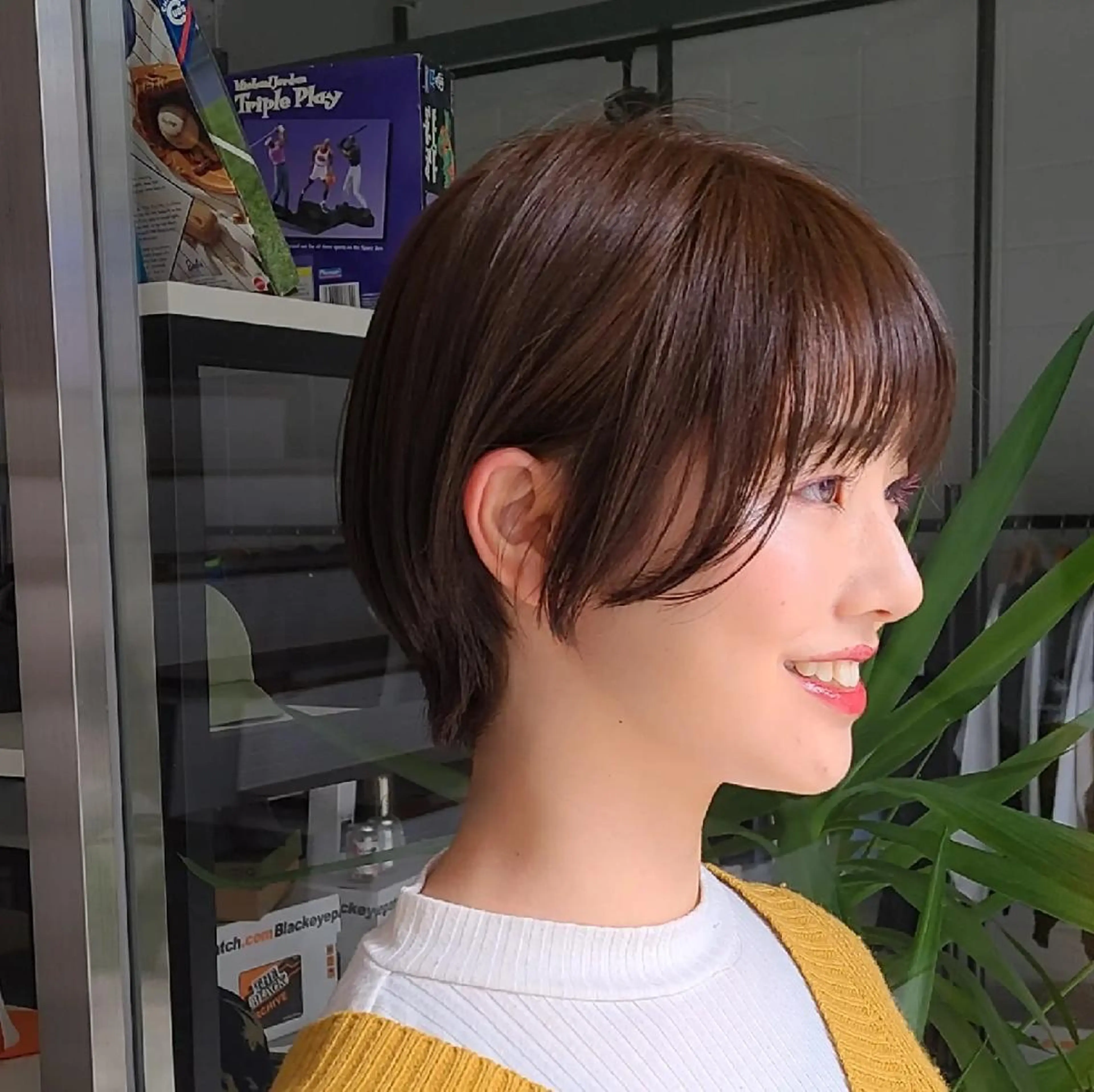 ショート 顔周りカット 西田 理沙のヘアスタイル