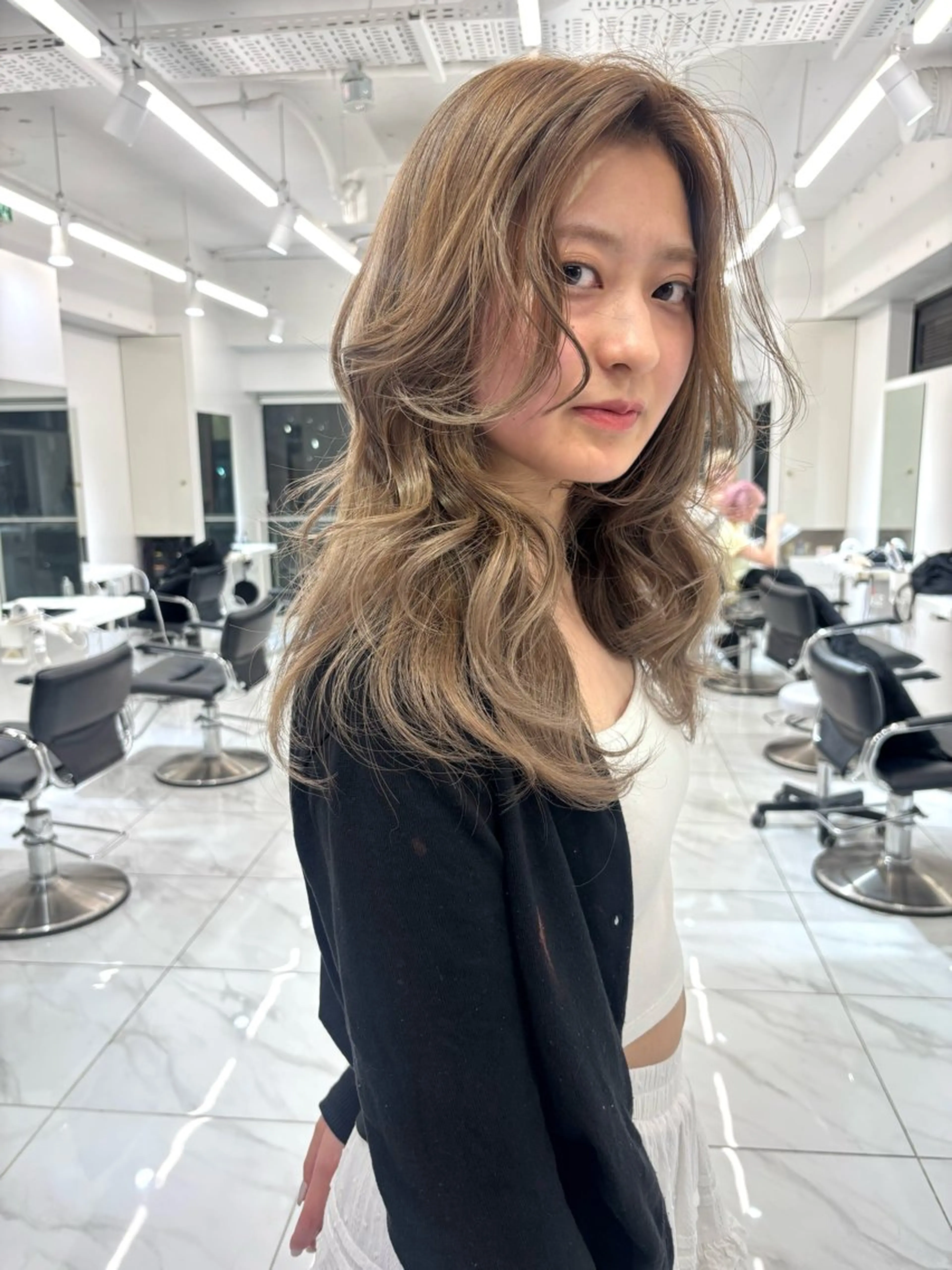 ロング カラー ベージュカラー レイヤーカット レイヤー/ハイトーン 渋谷/Satsukiのヘアスタイル