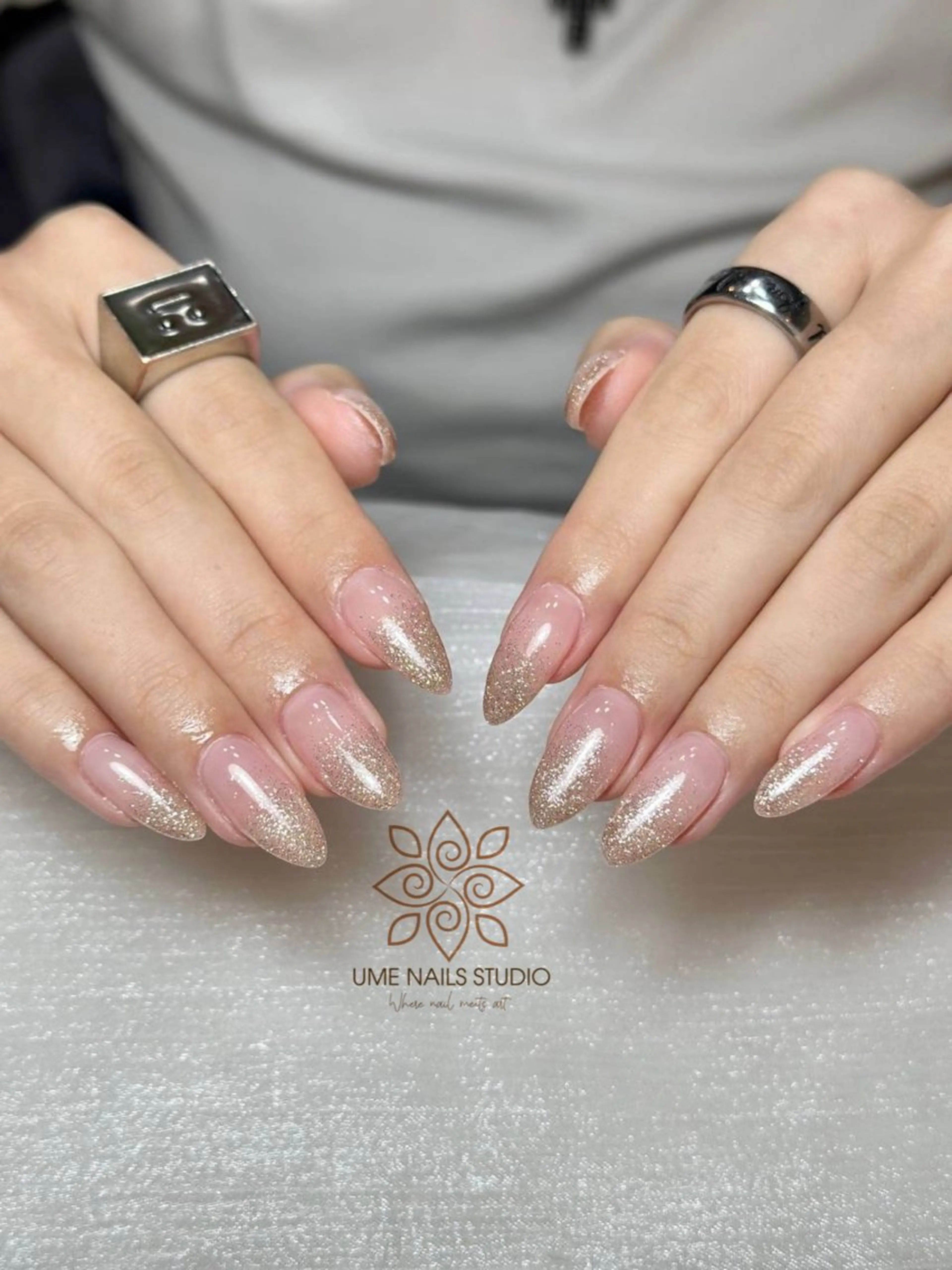 ネイル チークネイル クリアネイル ガーリー キラキラネイル 韓国ネイル ハンドネイル Ume Nail Studioのネイルデザイン