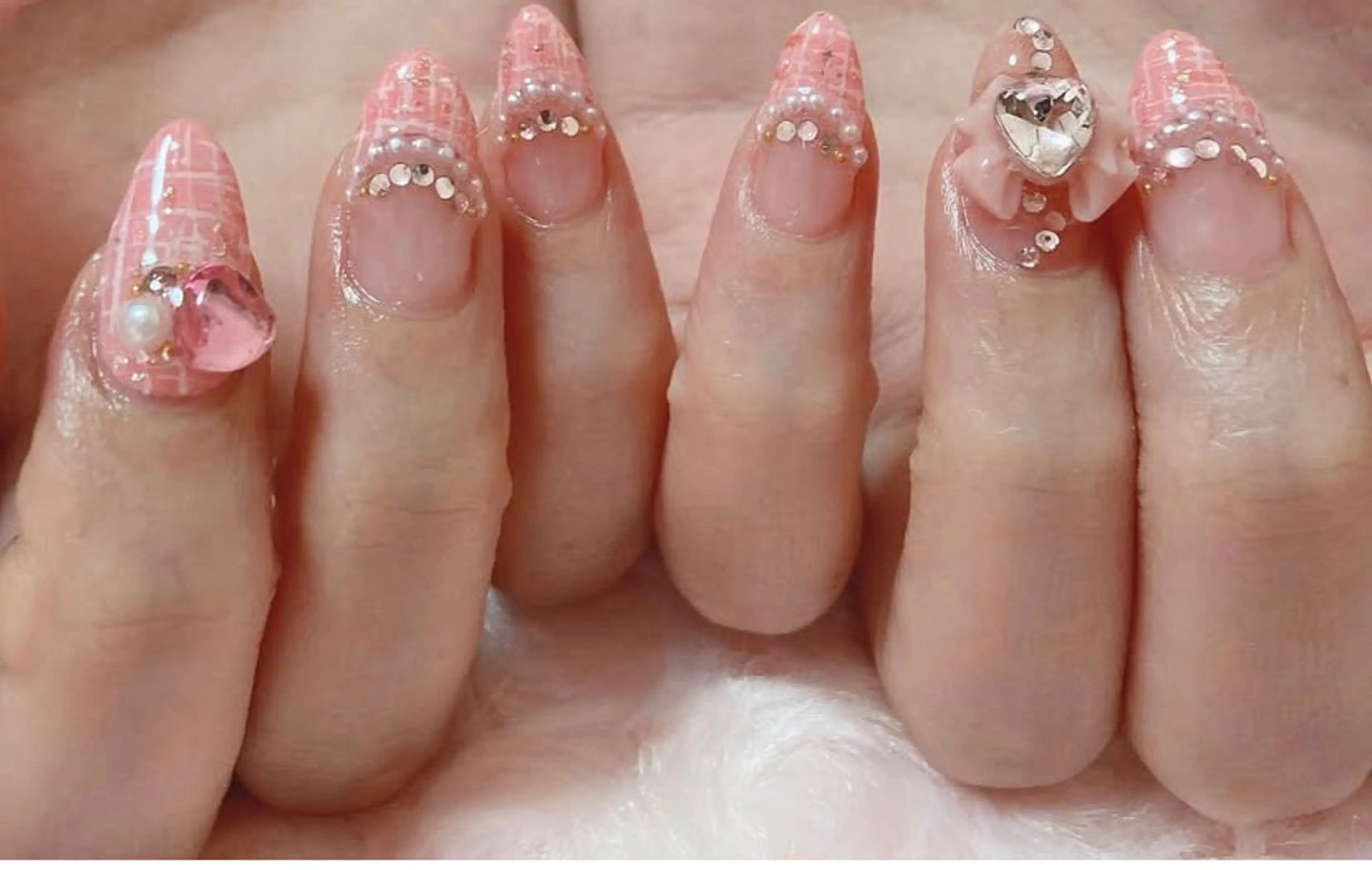 ネイル リボン ツイードネイル ハンドネイル nail salon Berry所属・前田 りかのネイルデザイン