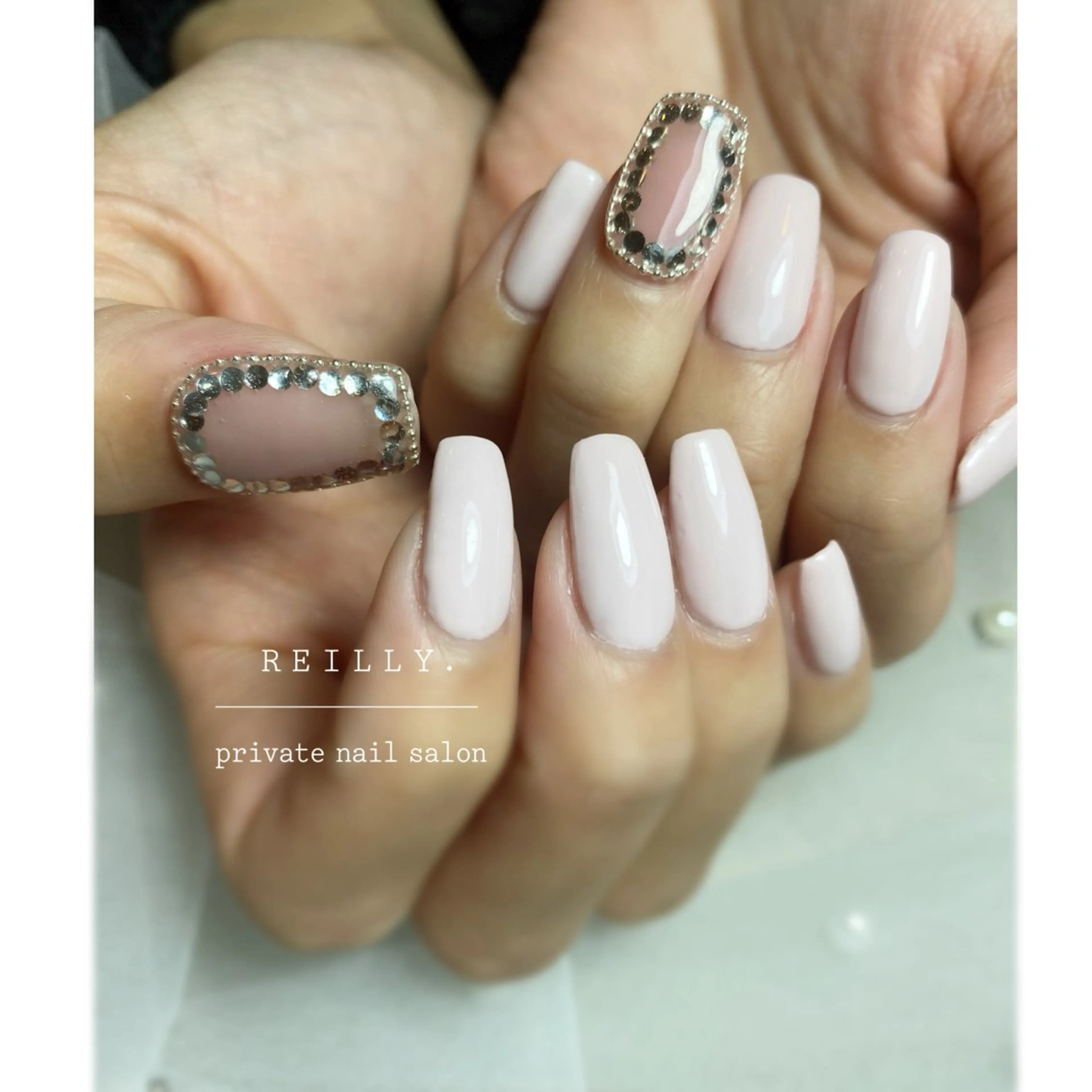 ネイル フラッシュネイル フレンチネイル ジェルネイル グラデーション ラメ(グリッター) ハンドネイル ハンドケア REILLY.　private nail salon所属・Marina 《REILLY.》のネイルデザイン