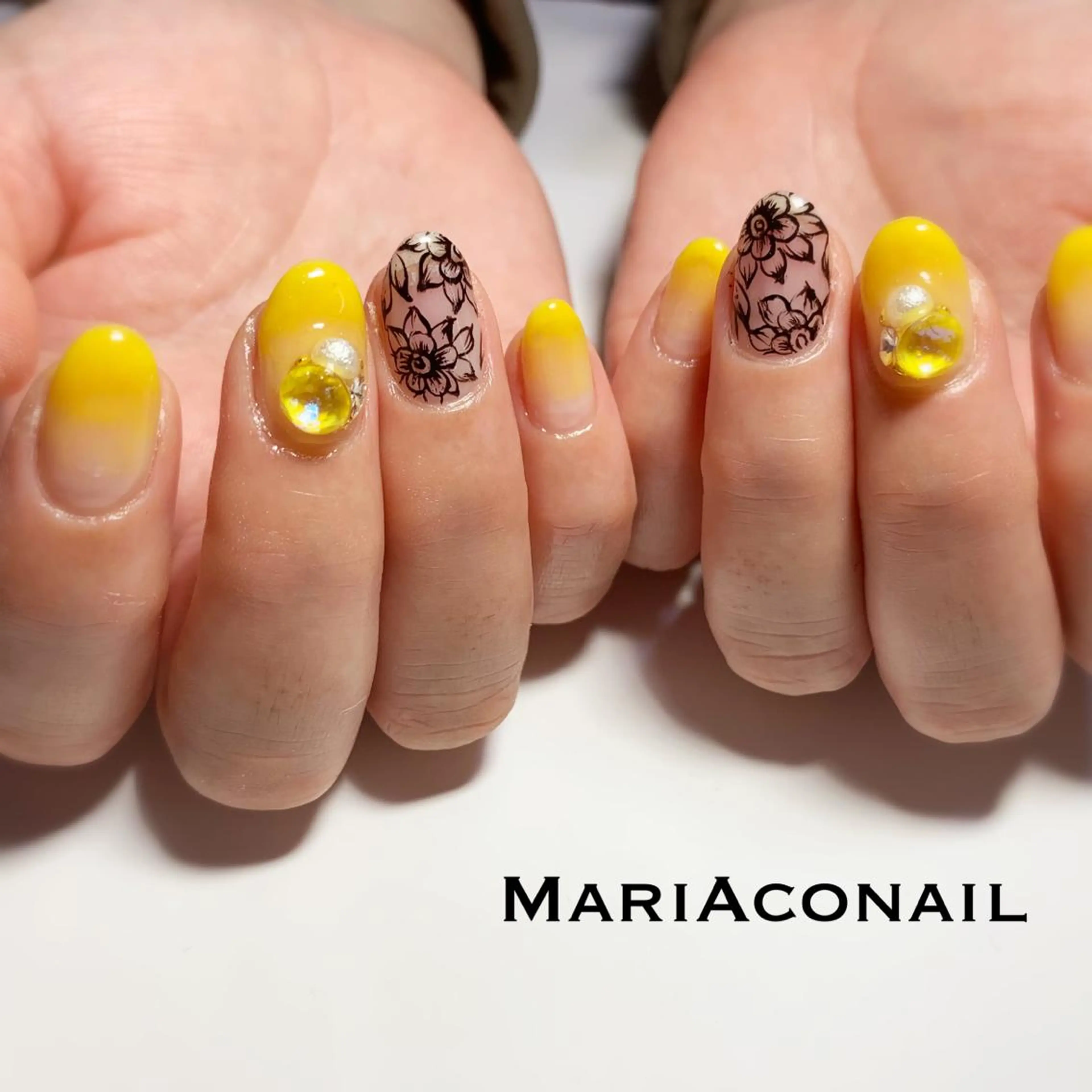 ミディアム ネイル ハンドネイル RUPO nail salon所属・RUPO nail salonのネイルデザイン