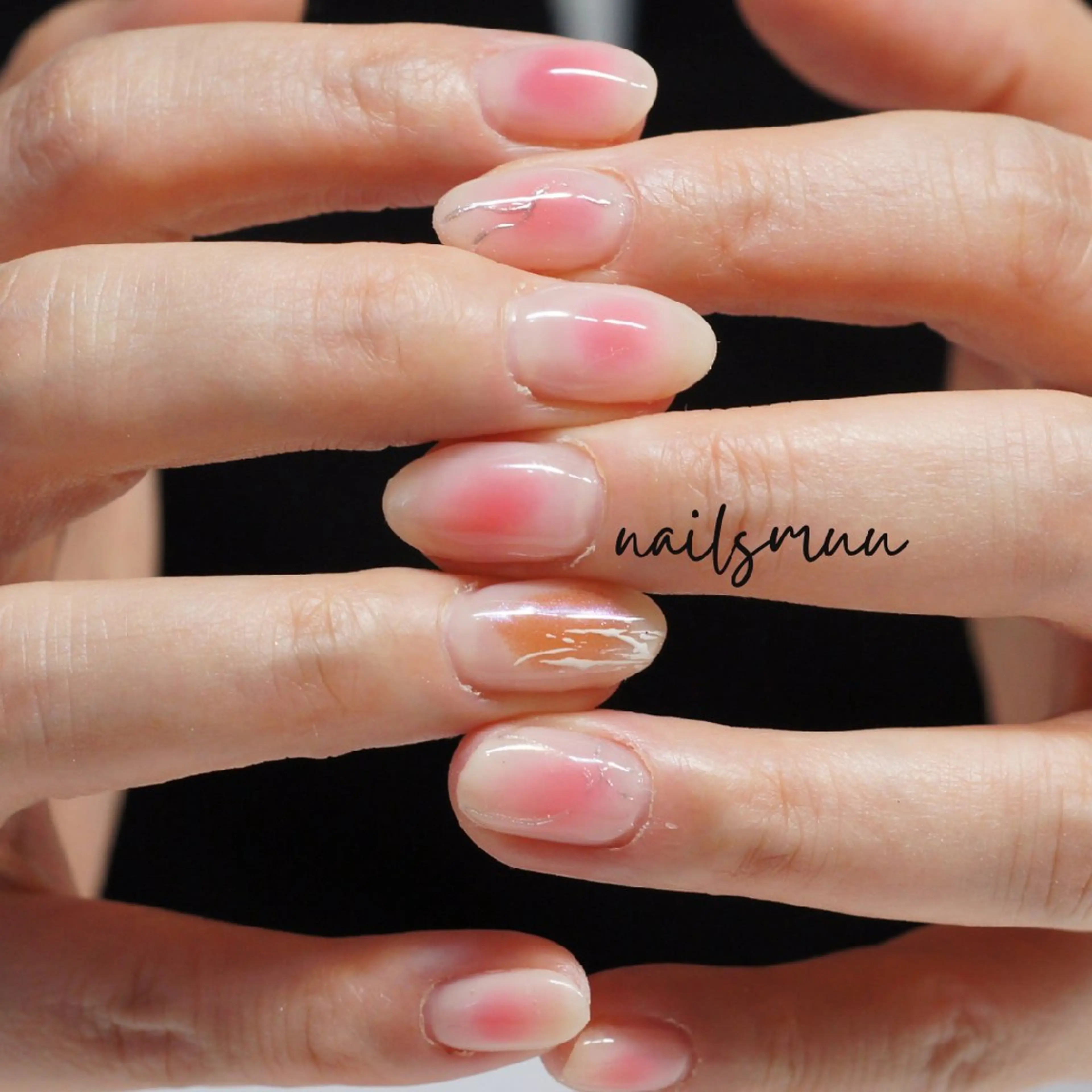 ネイル チークネイル オレンジ シルバー ハンドネイル nails muu まゆのネイルデザイン