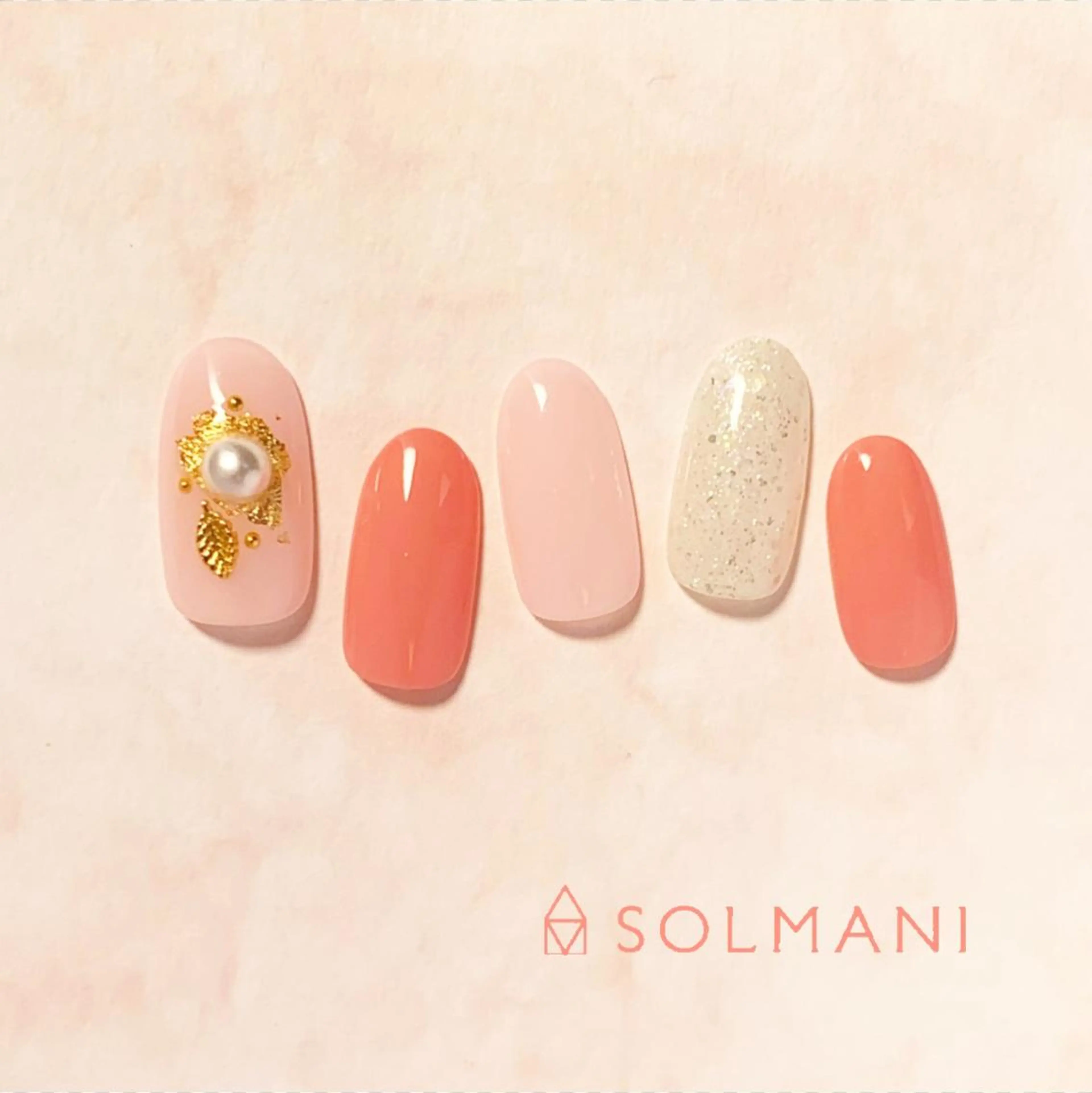 ネイル SOLMANI 予約担当のネイルデザイン