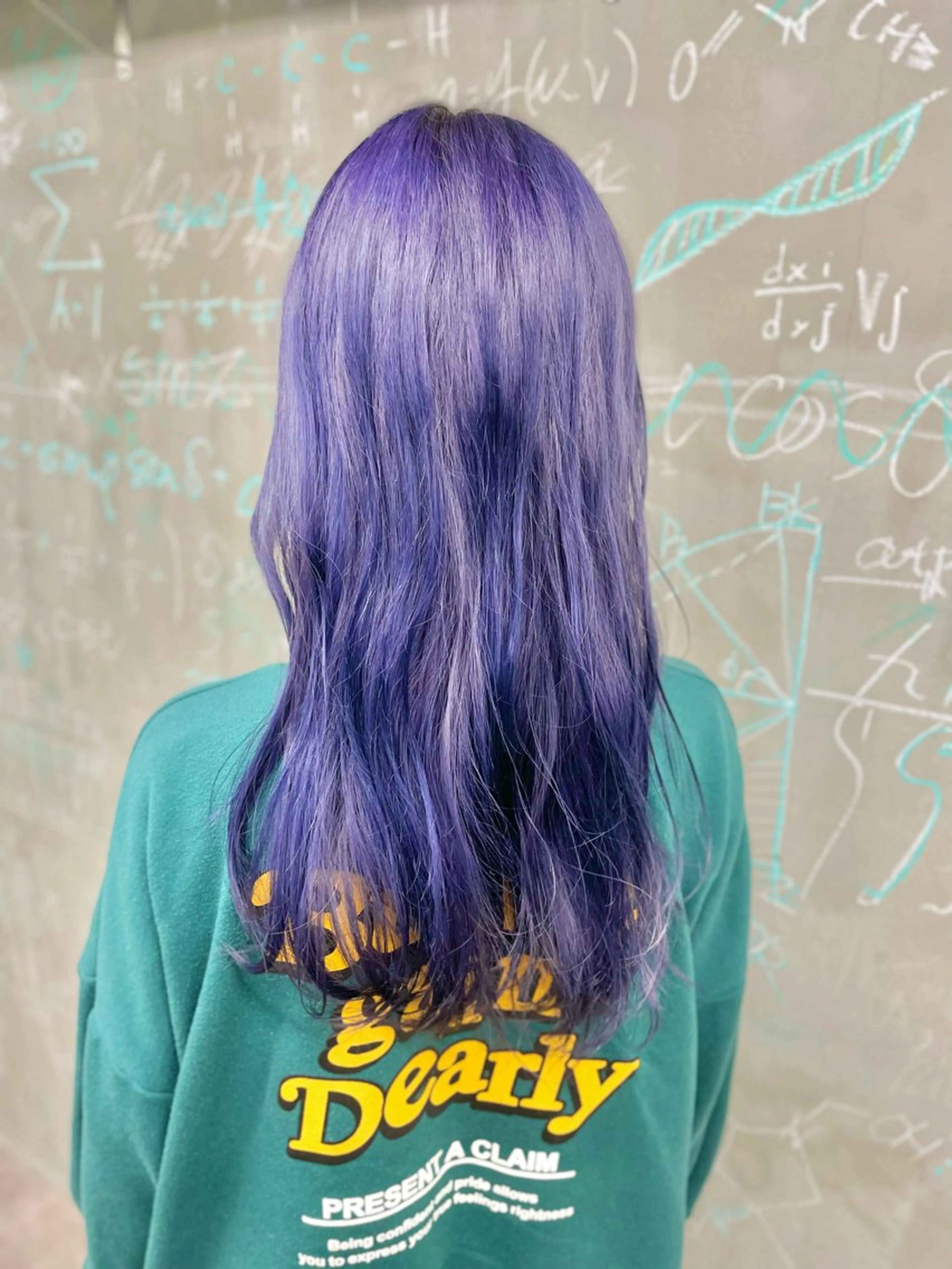 ロング アッシュ ボブ くびれヘア ハイライト レイヤーカット 透明感／髪質改善 遠藤良祈のヘアスタイル