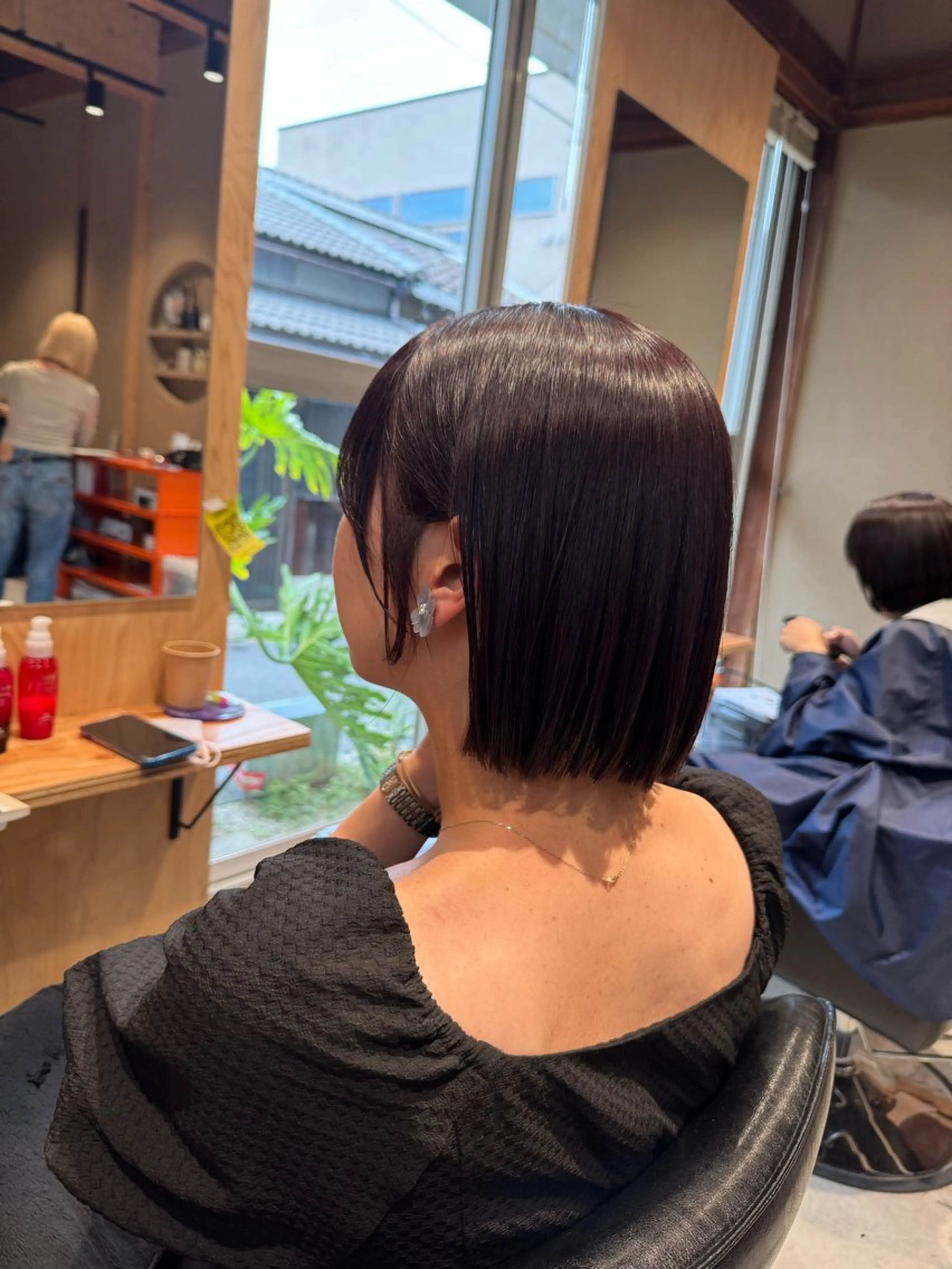 ショート カット ヘアカラー 縮毛矯正 トリートメント 大迫 江梨のヘアスタイル