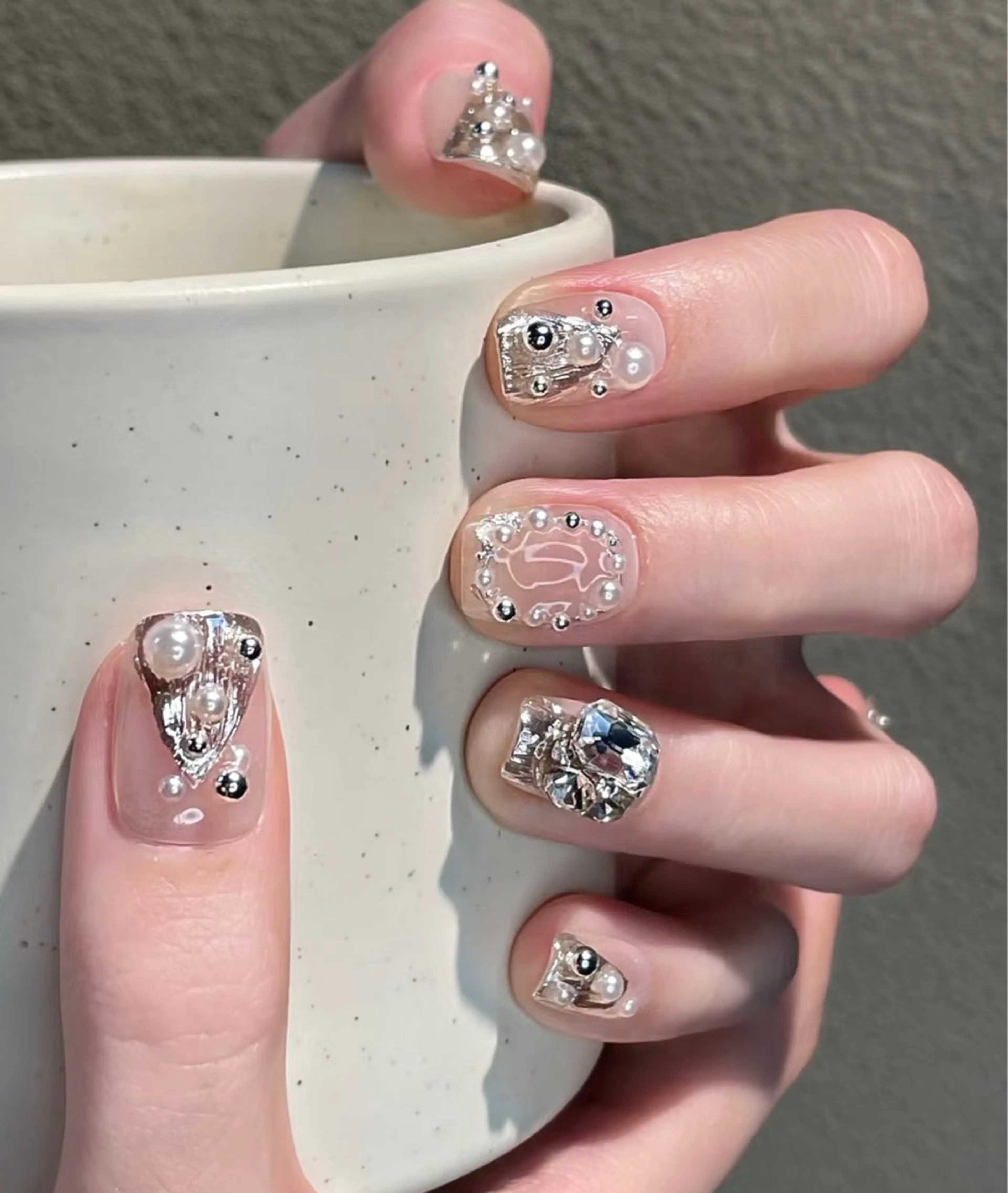 ネイル ハンドネイル Maggie. Rのネイルデザイン