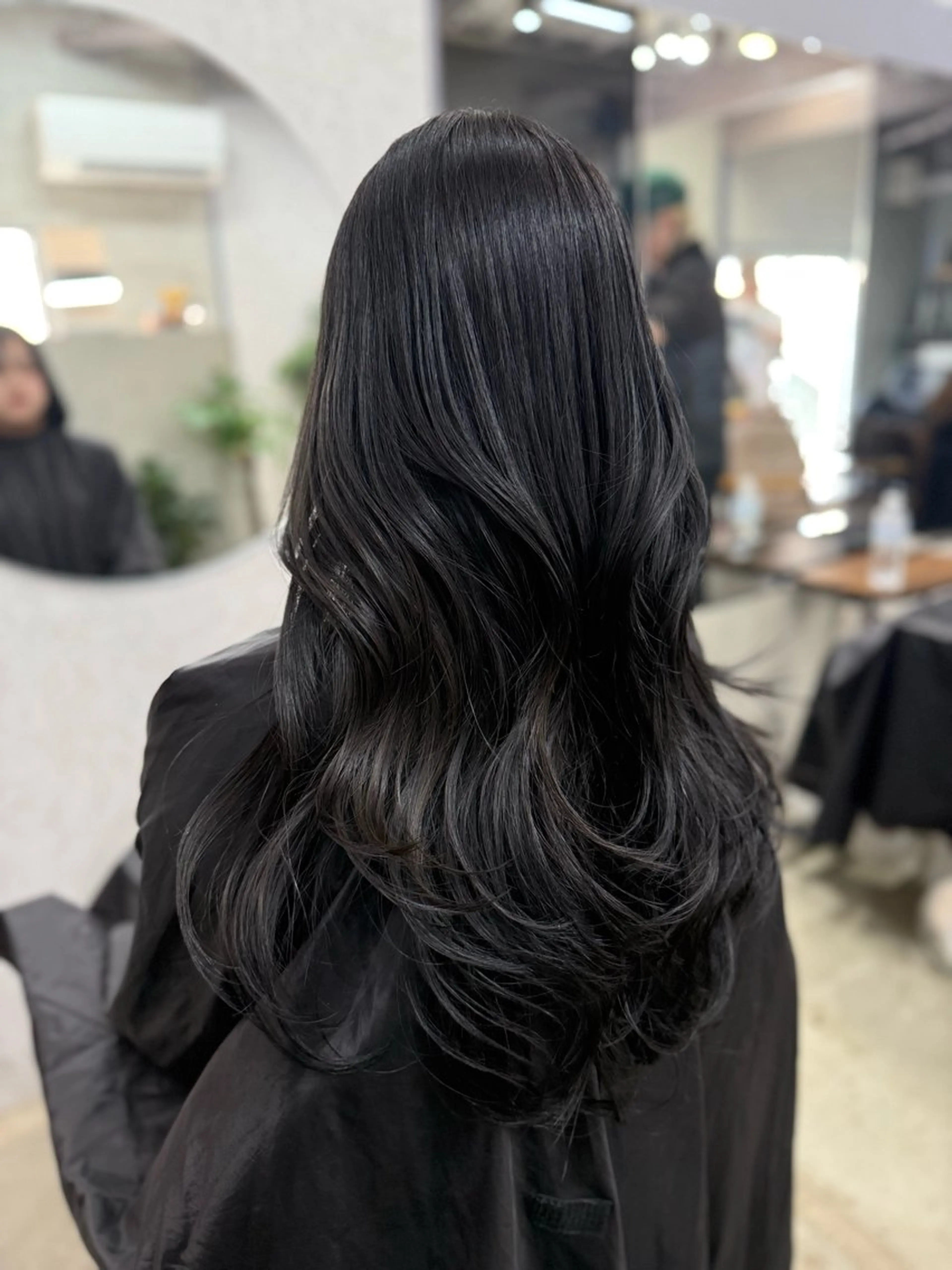 ロング カラー レイヤーカット AIRI layer cut hairのヘアスタイル