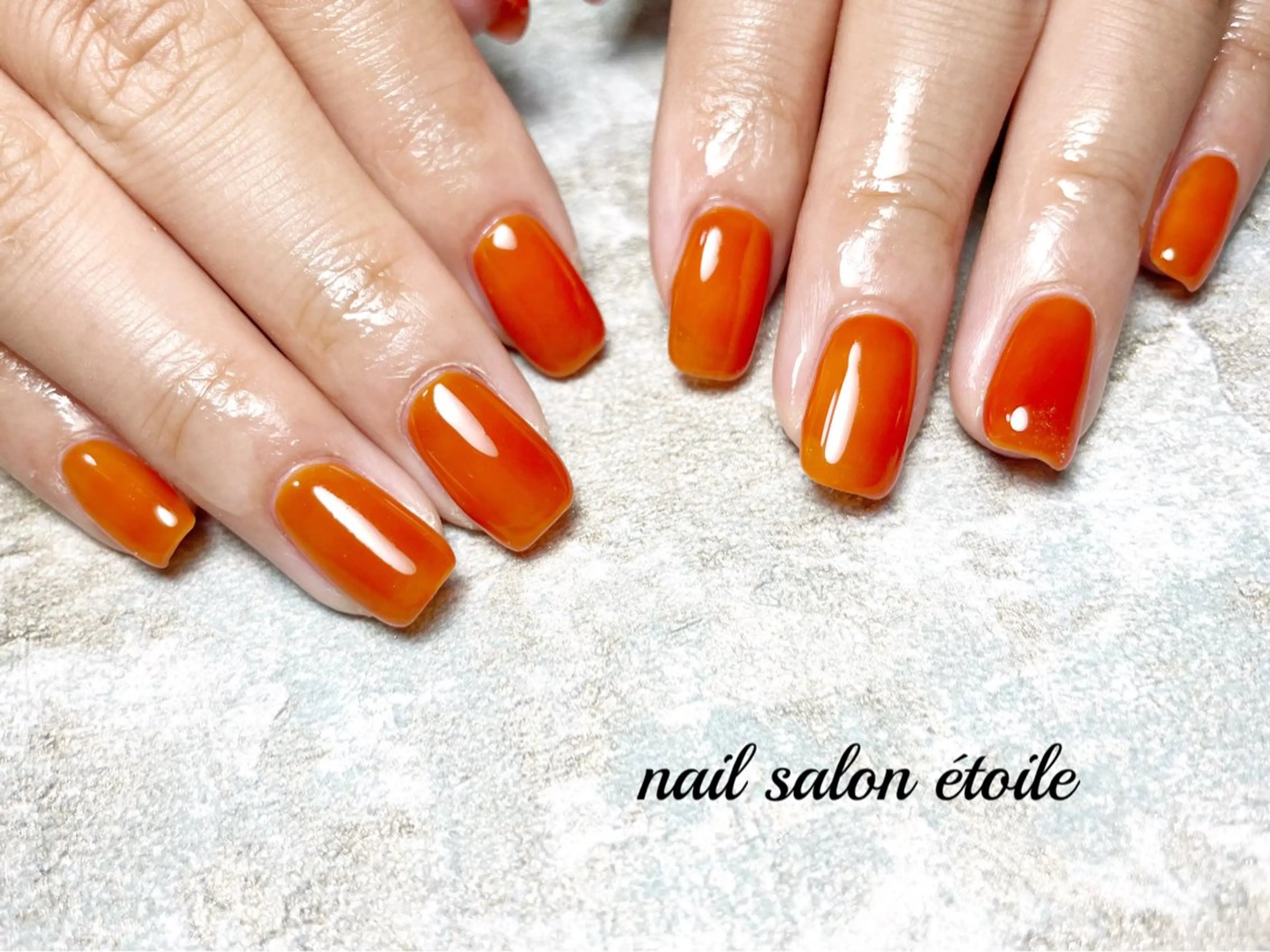 ネイル ワンカラーネイル オレンジ ハンドネイル nail salon étoileのネイルデザイン