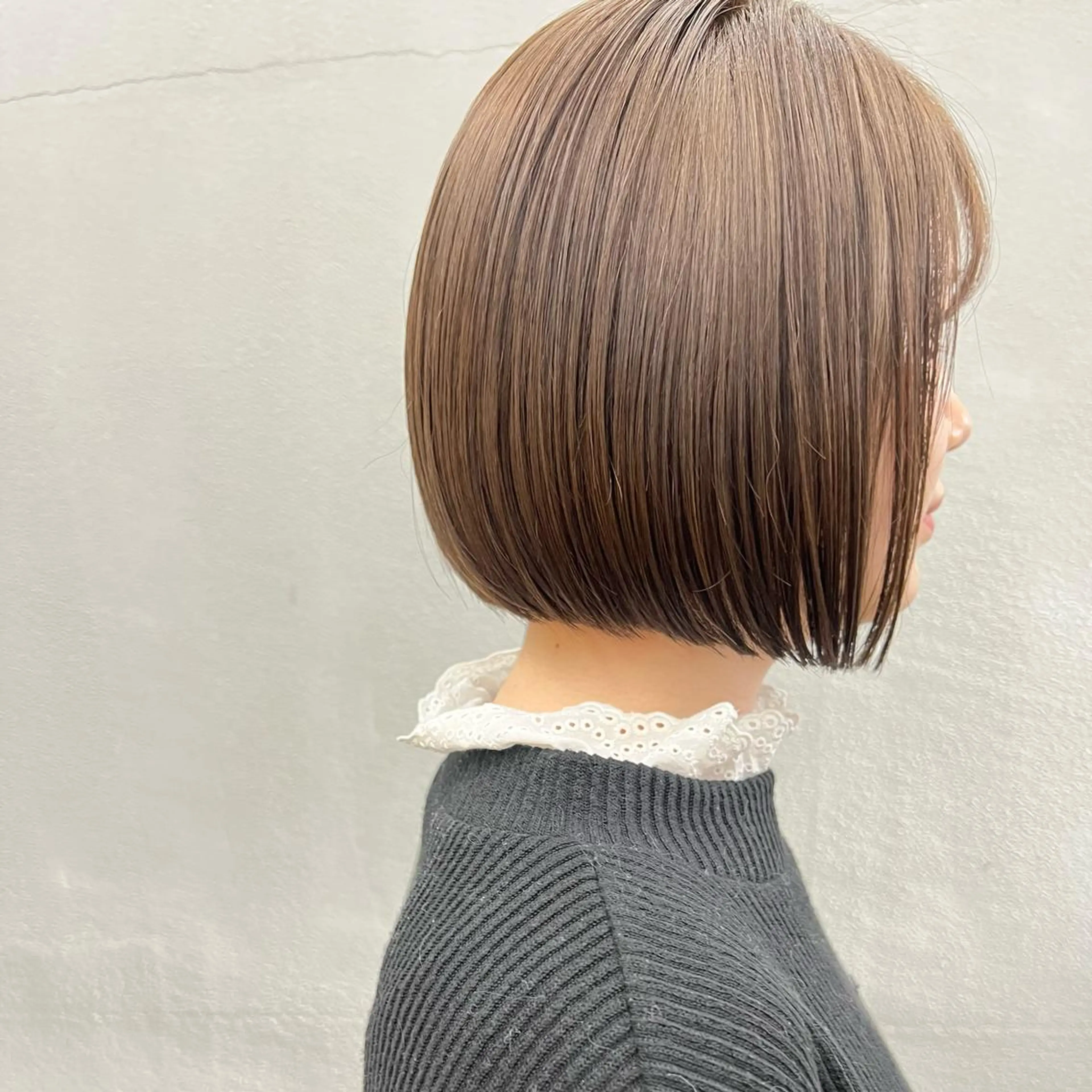 ショート カラー ボブ カット ヘアカラー お顔まわりカット🌱 emo.村松泉綺のヘアスタイル