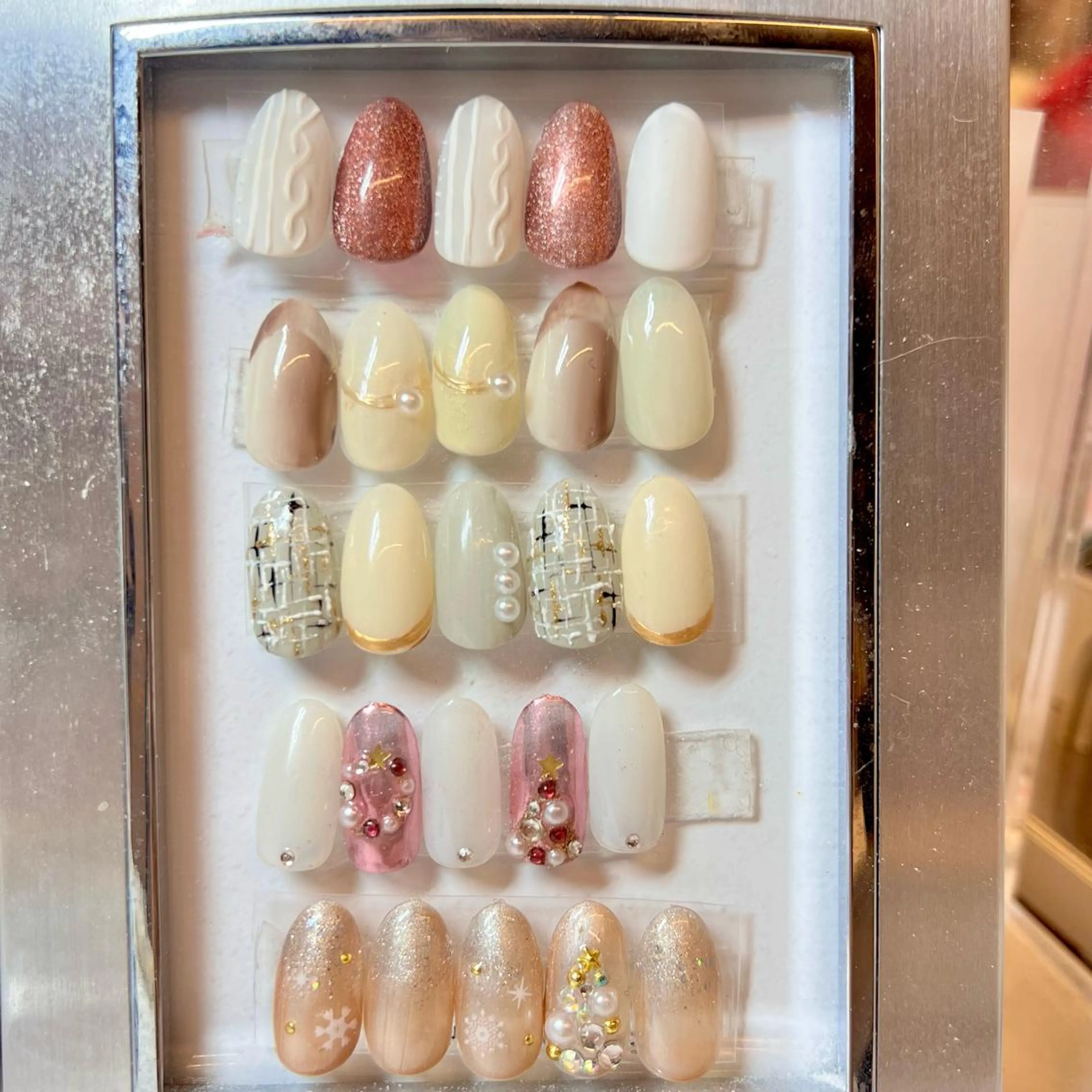 ネイル ハンドネイル clover nailのネイルデザイン