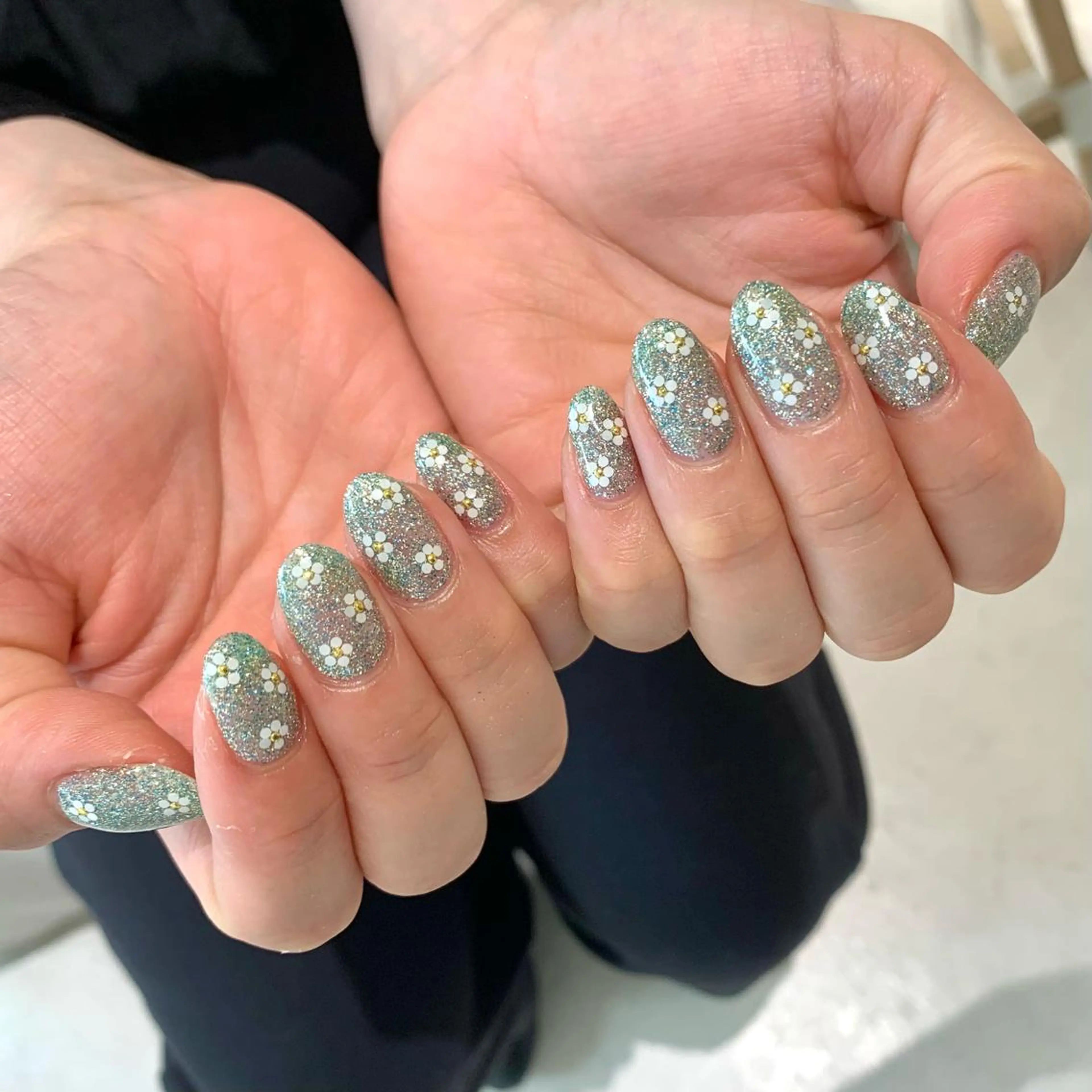 ネイル ハンドネイル ハンドケア esby Loely MIZUKIのネイルデザイン
