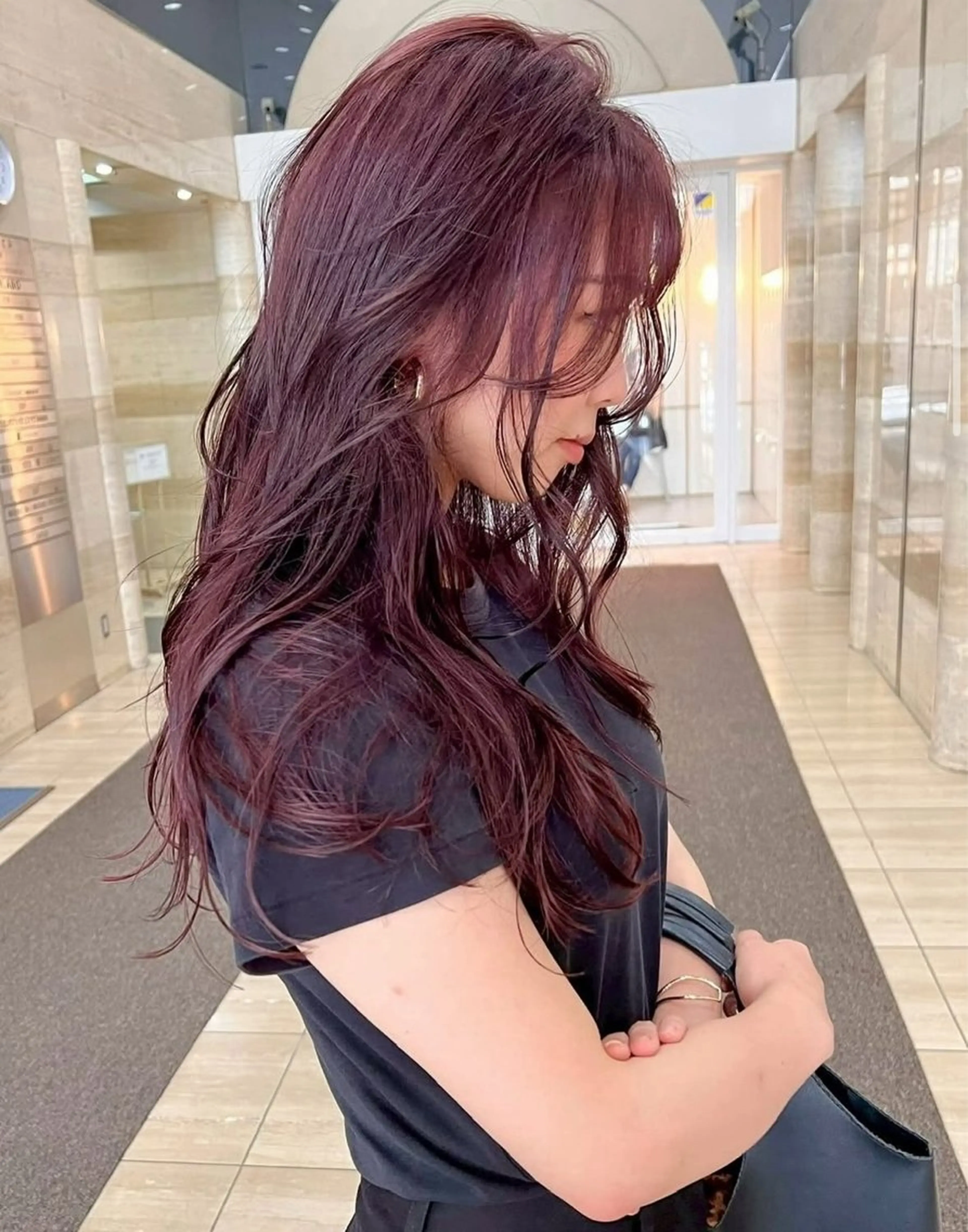 セミロング カラー レッドカラー ヘアカラー SEINA️️/烏丸 ブリーチ/ハイトーンのヘアスタイル