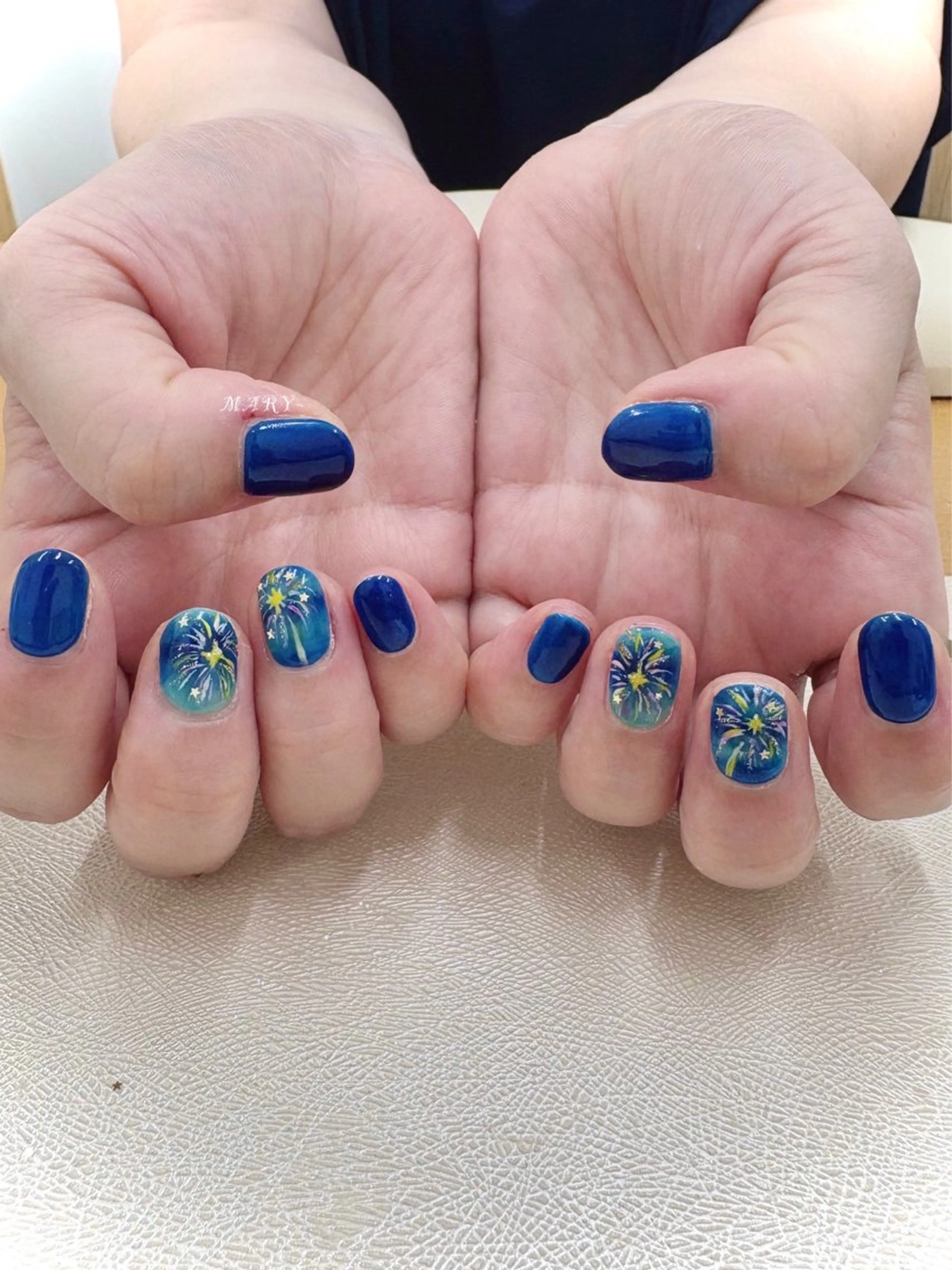 ネイル ブルー ニュアンスネイル ワンカラーネイル 夏ネイル ハンドネイル Mary nail所属・Mary nail .narumiのネイルデザイン