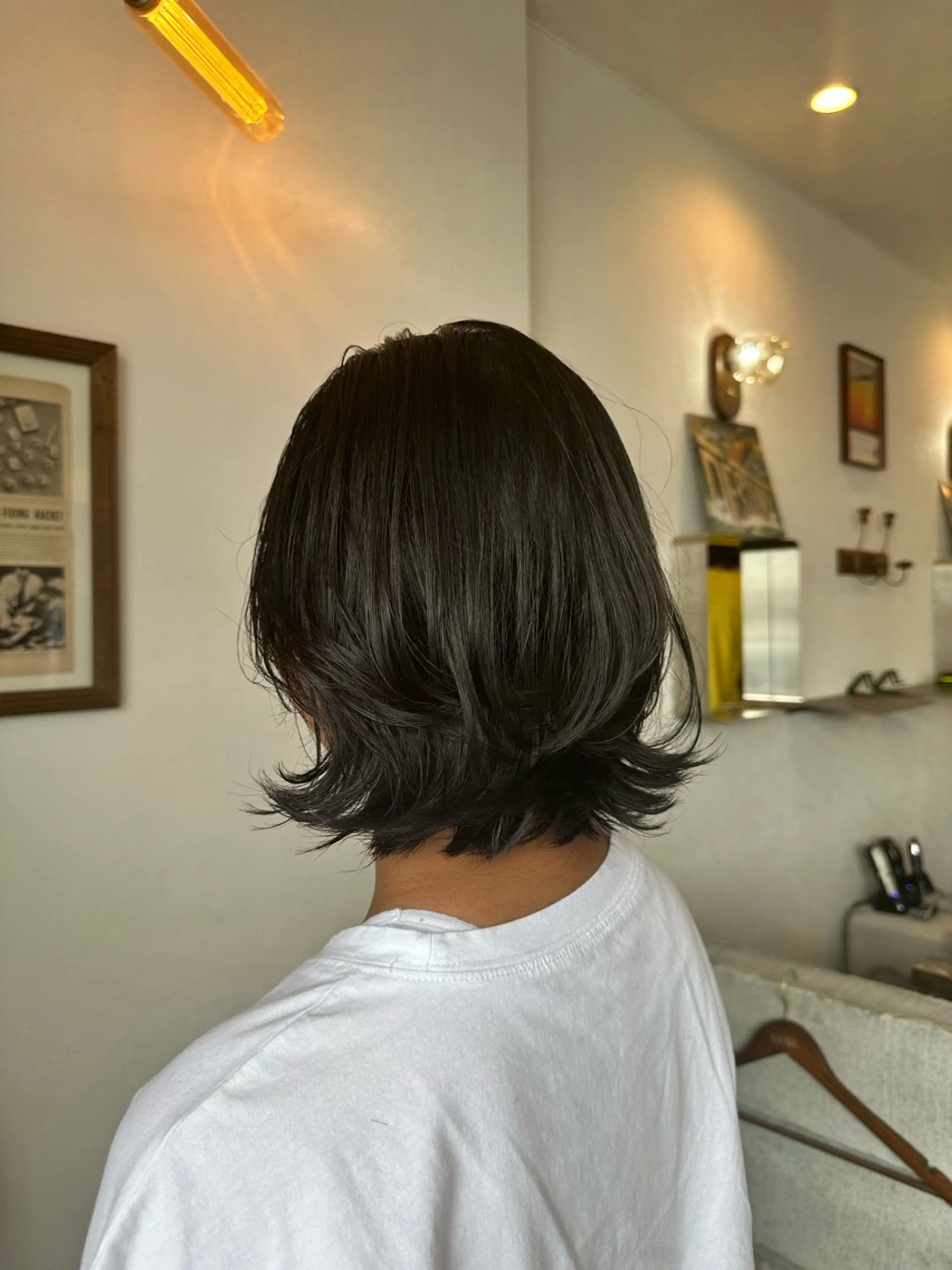 ミディアム 外ハネヘア GENE CUTCLUB所属・岩村 夏姫のヘアスタイル