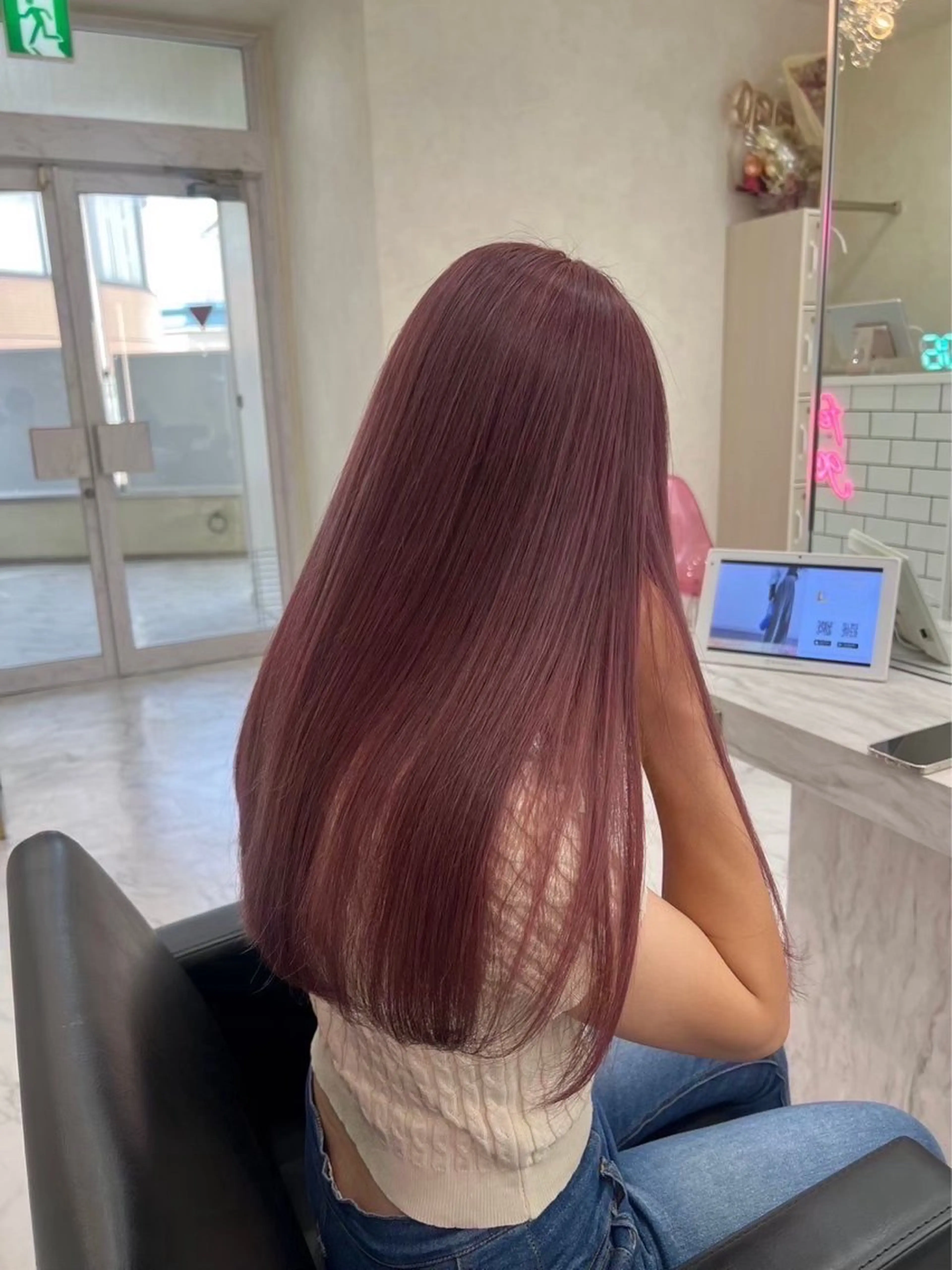 ロング カラー ヘアアレンジ ૭ 艶髪透明感૭ヘア カラーＡＭＩ🫧のヘアスタイル