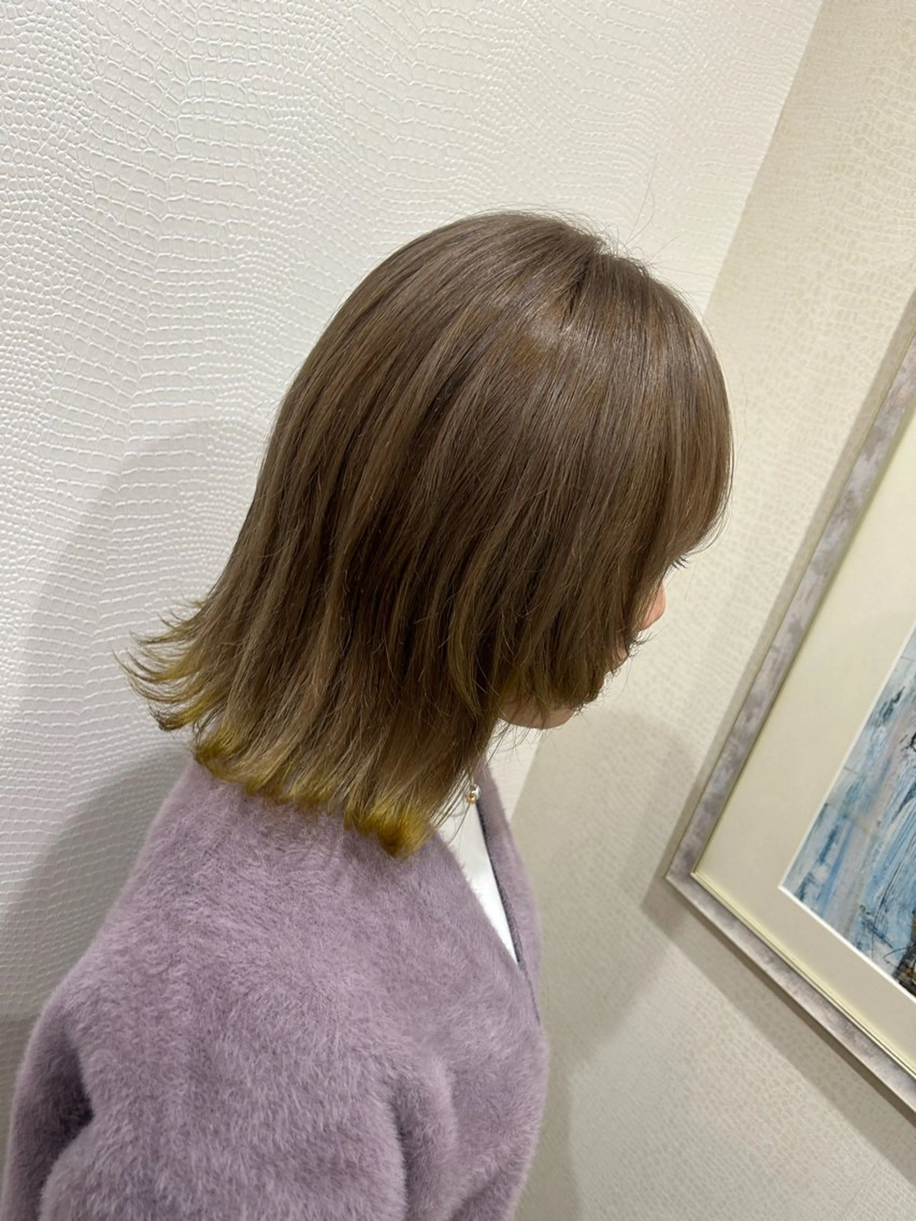 ミディアム カラー ベージュカラー ブリーチ ミルクティーベージュ イエローカラー カット ヘアカラー Morpho Hair Product所属・井上 花音のヘアスタイル
