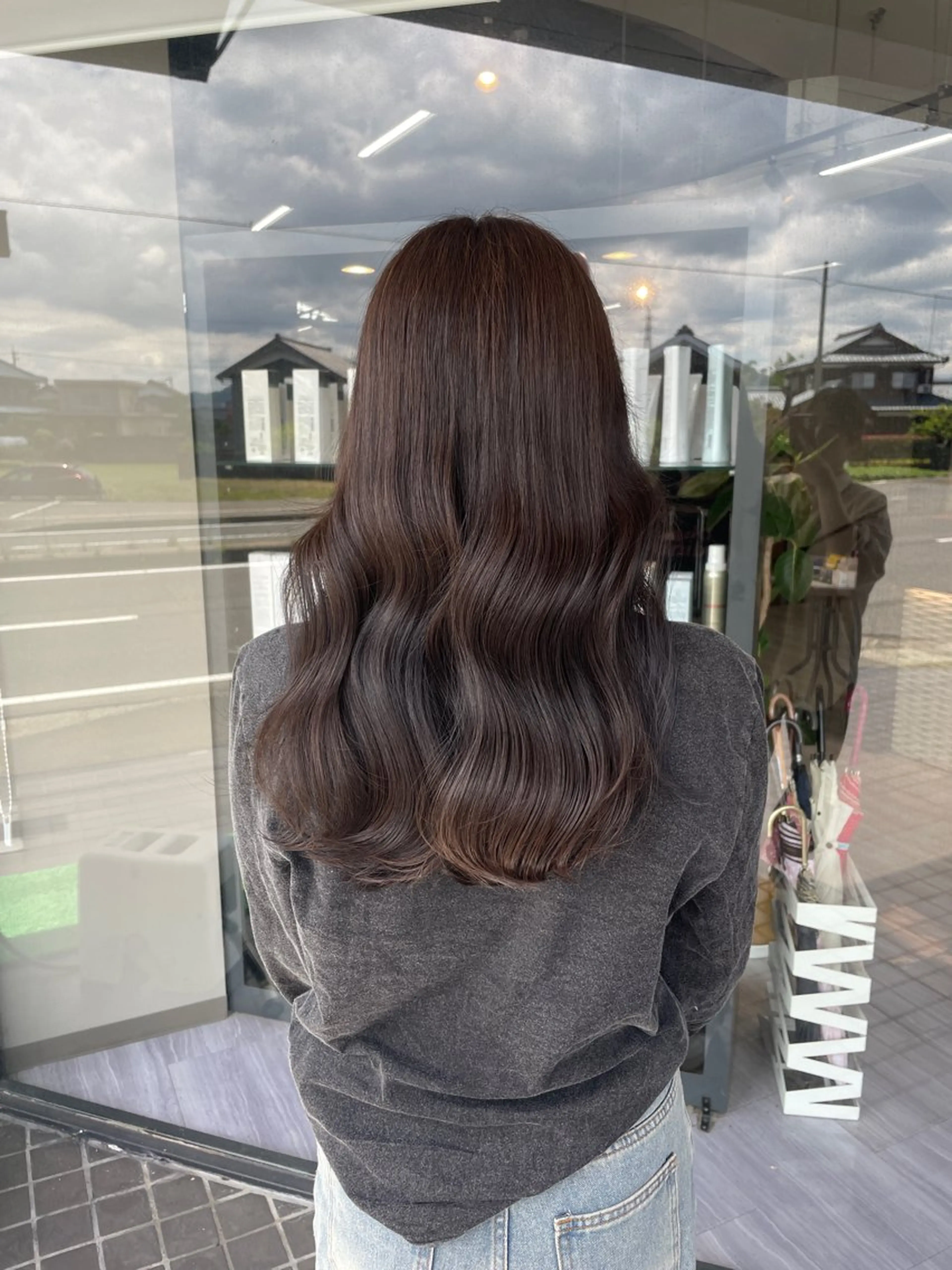 セミロング カラー グレージュ ラベンダーカラー ラベンダーグレージュ ラベンダーグレー alu所属・マキノ キョウカのヘアスタイル