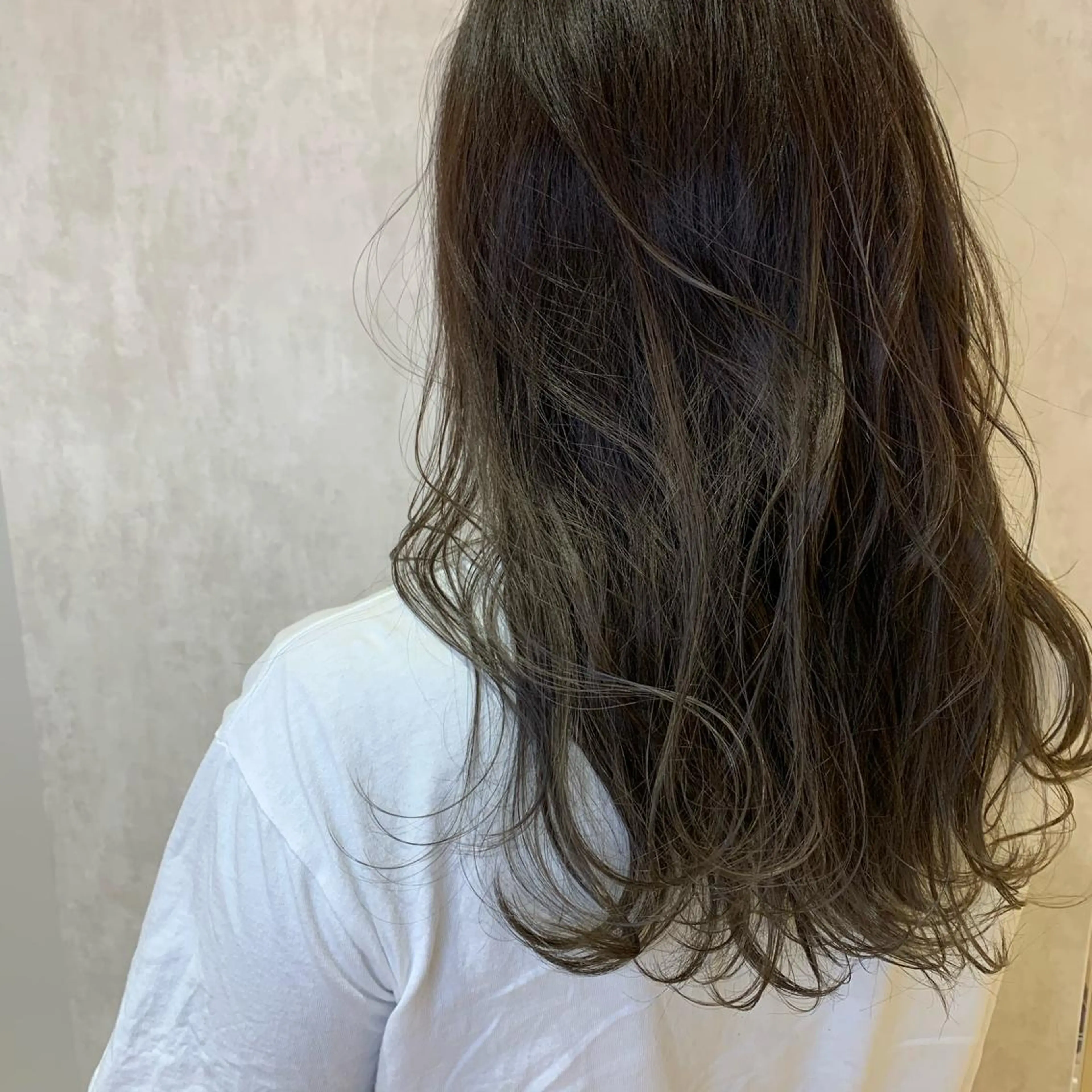 セミロング ハイライト GALETTE UMEDA所属・森澤 叶実のヘアスタイル