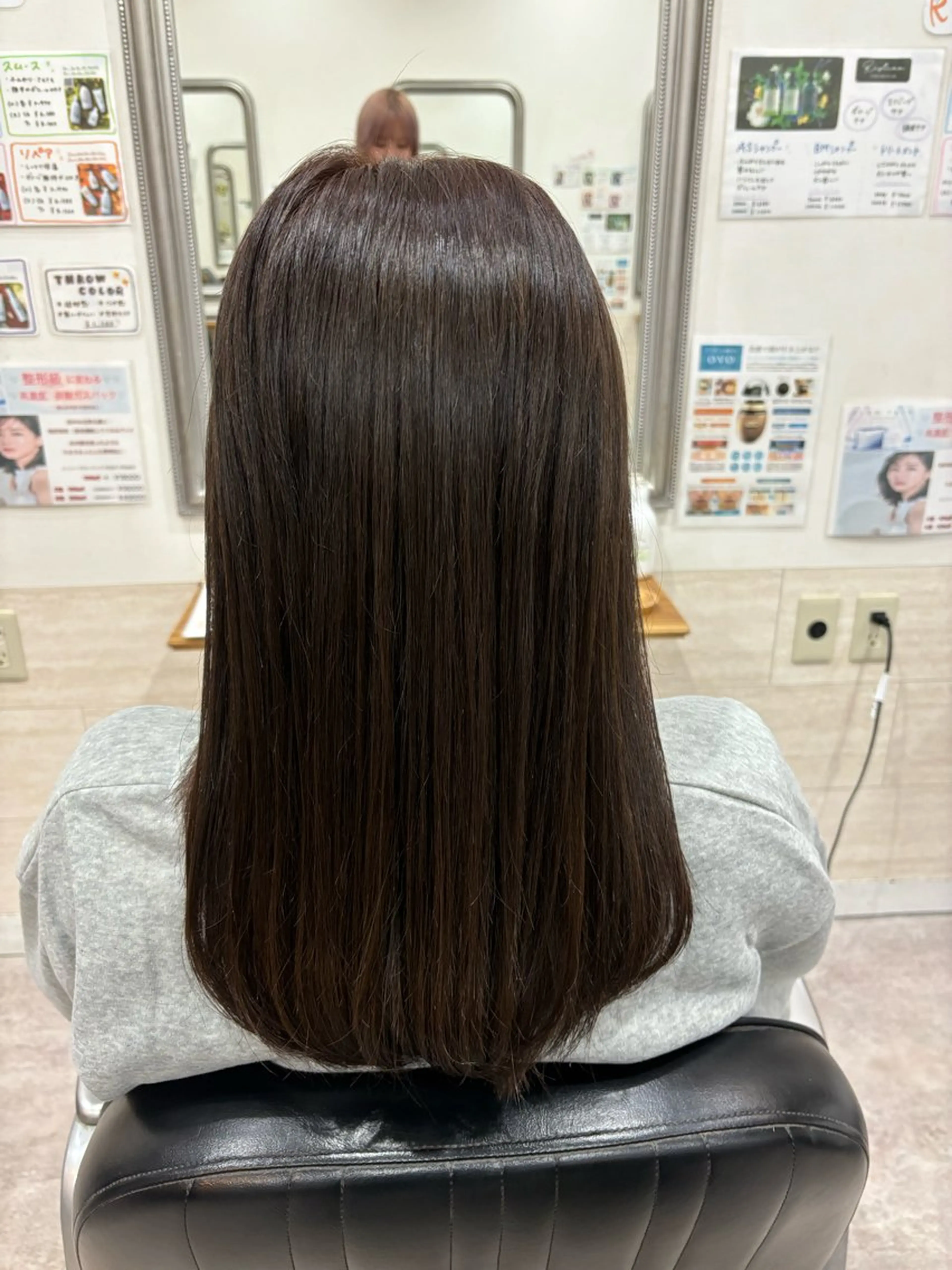 ロング カラー 生尾 虹水のヘアスタイル