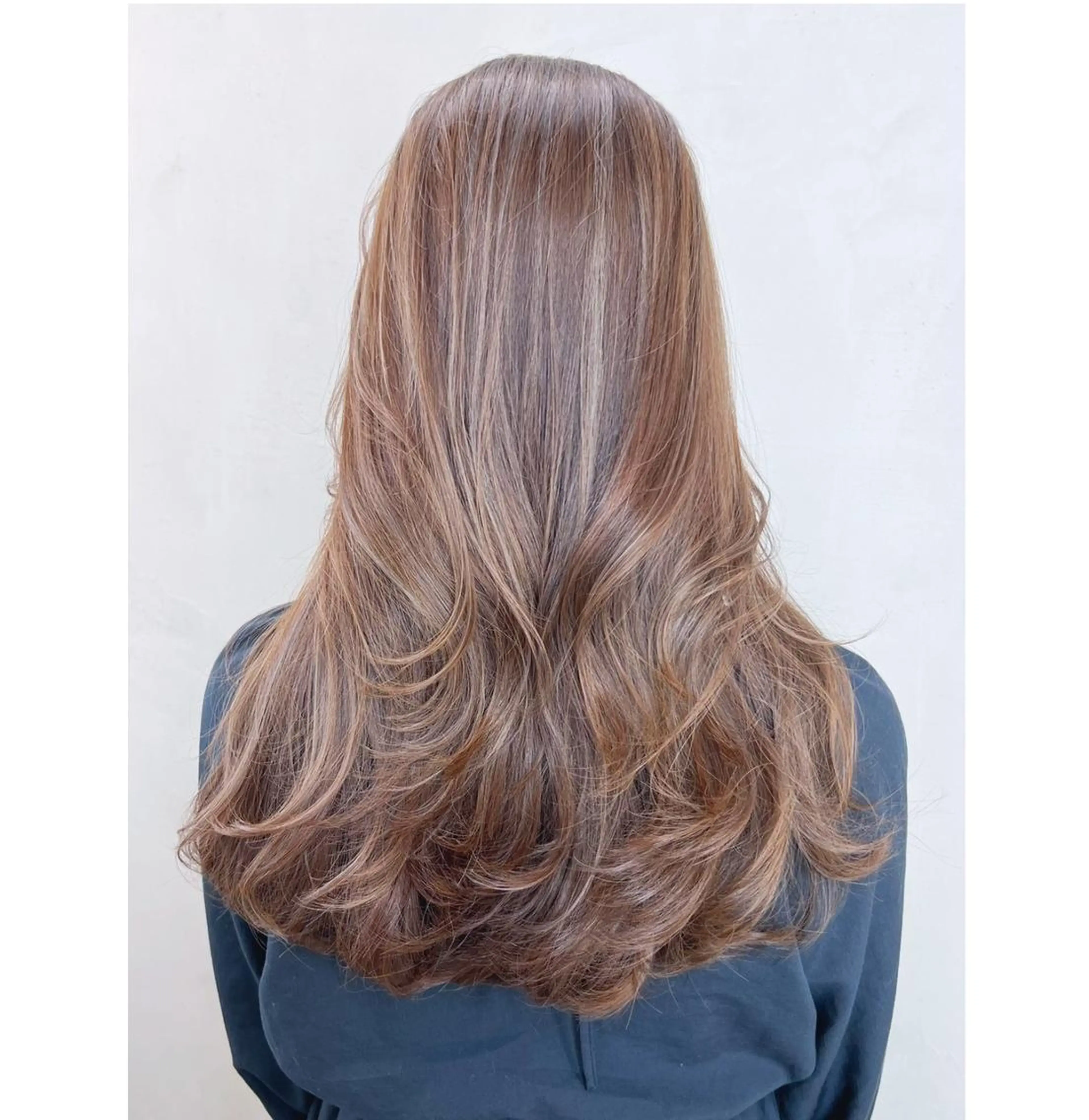 カラー ヘアアレンジ パーマ ロング ハイライトカラー ハイライト レイヤーカット カット ヘアカラー トリートメント ITbyALBUM 八王子店のヘアスタイル