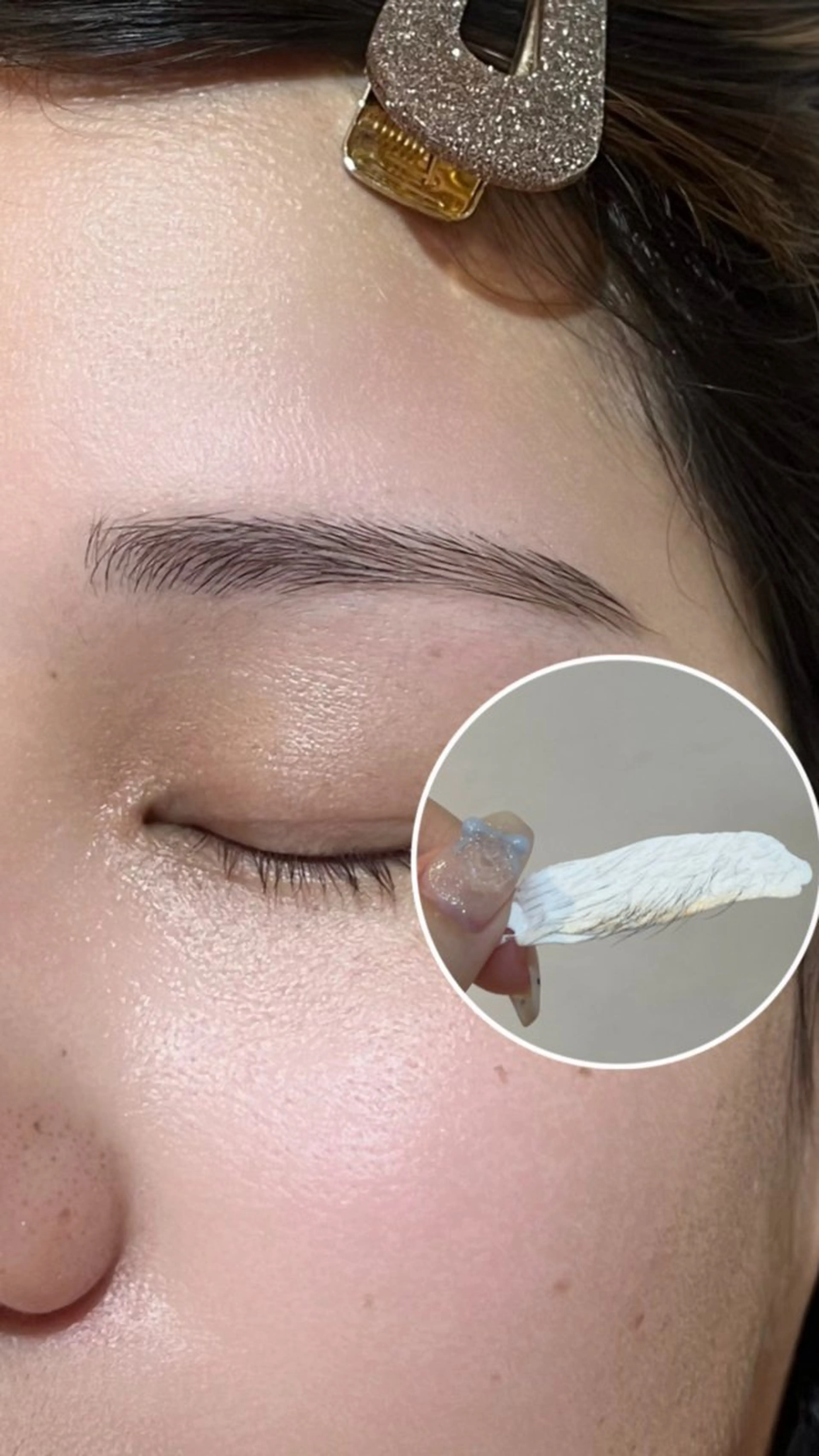 【2回目以降リピーターさん限定✨️】眉WAX+メイク仕上げの写真