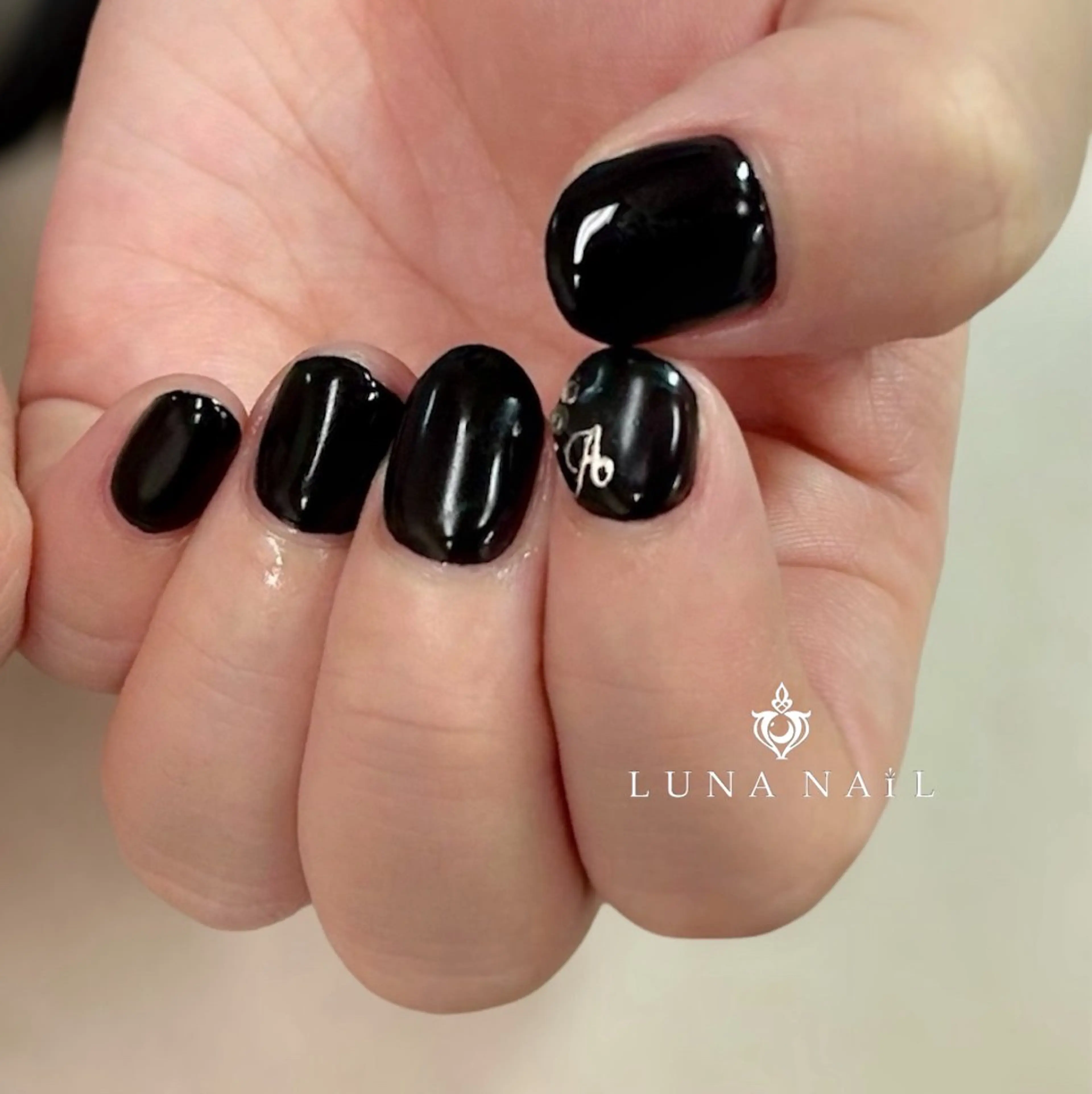 ネイル アトリエ　ミモザ所属・いまむら あかりのネイルデザイン