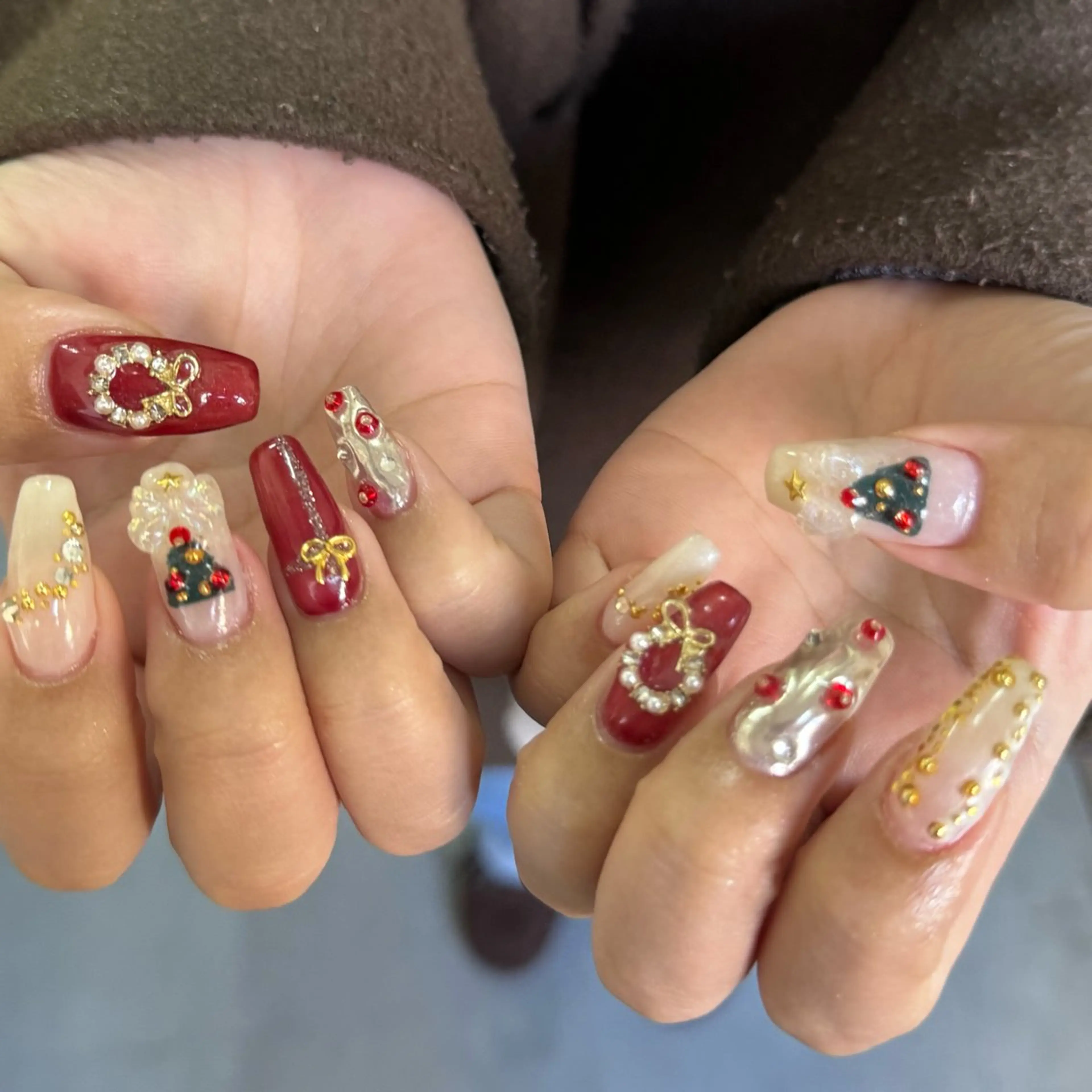 セミロング 小川 柚香のネイルデザイン