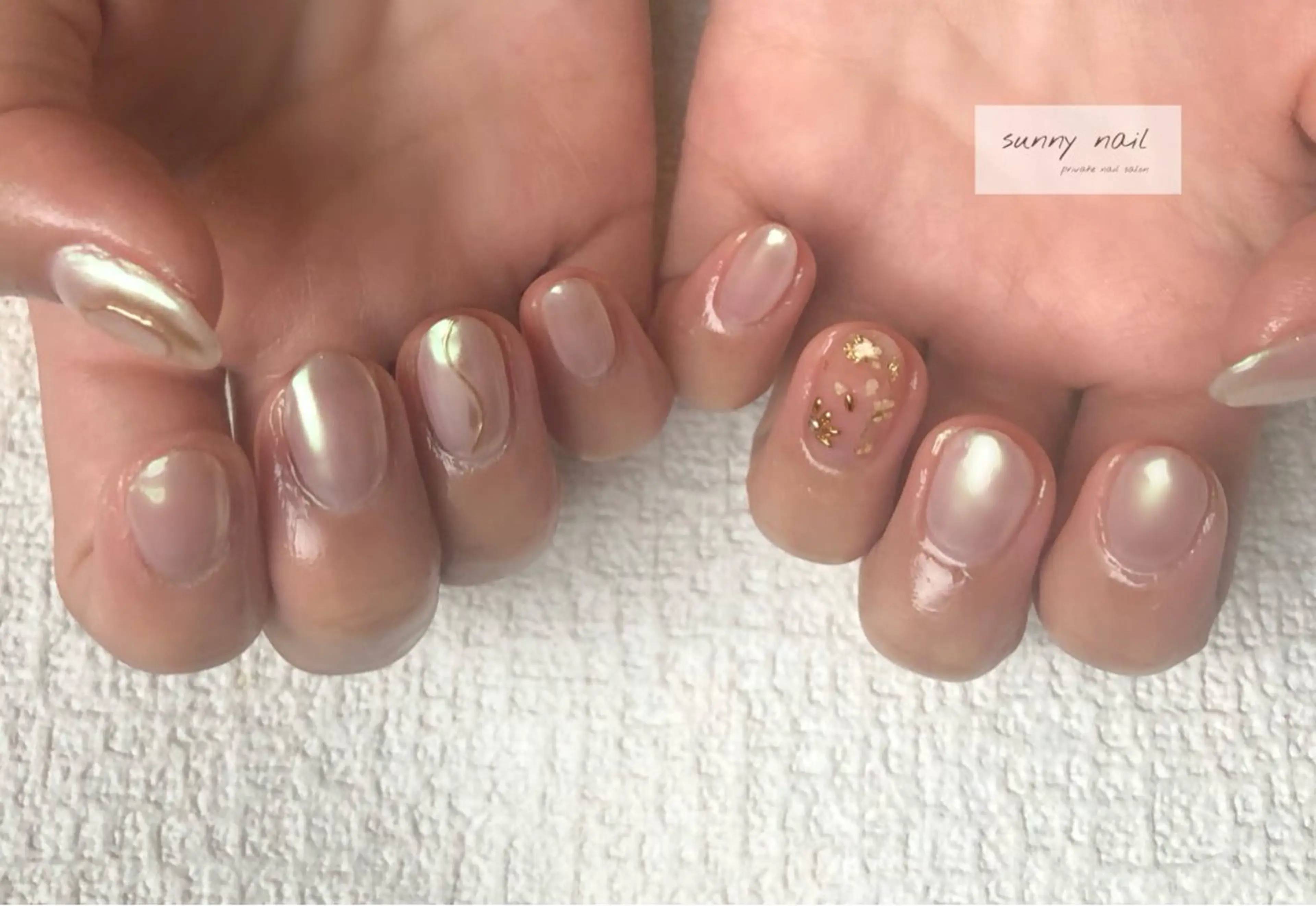 ネイル アートネイル オーロラネイル カジュアル ゴールド ミラーネイル sunny nailのネイルデザイン