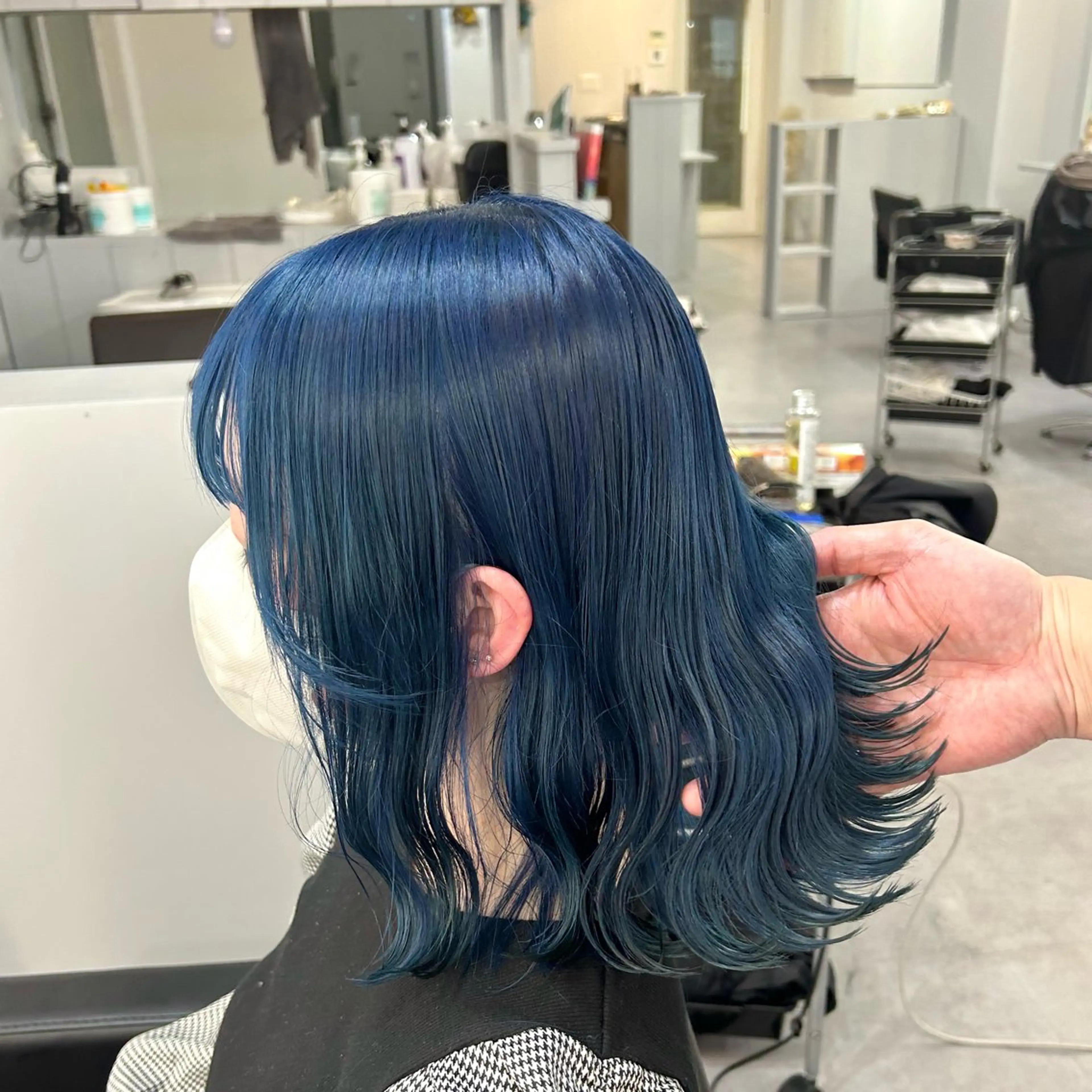 ミディアム カラー ブルーカラー ネイビーカラー 韓国風ヘア ヘアカラー トリートメント Cielroシェイロ所属・ブリーチ&エクステ 🥀ケアカラー特化のヘアスタイル