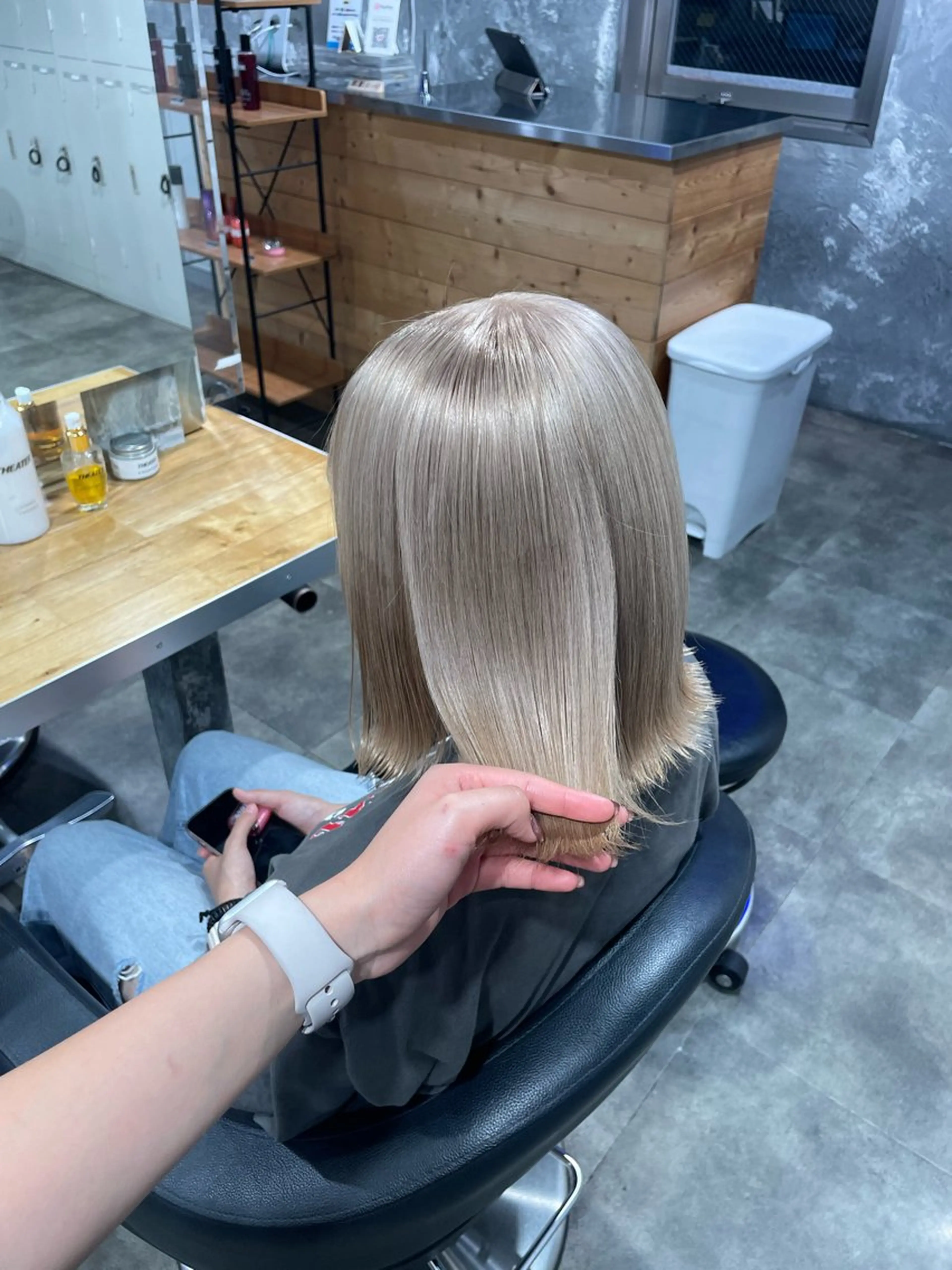 ミディアム カラー ヘアカラー ハイトーンブロンド 横浜💞ミオのヘアスタイル