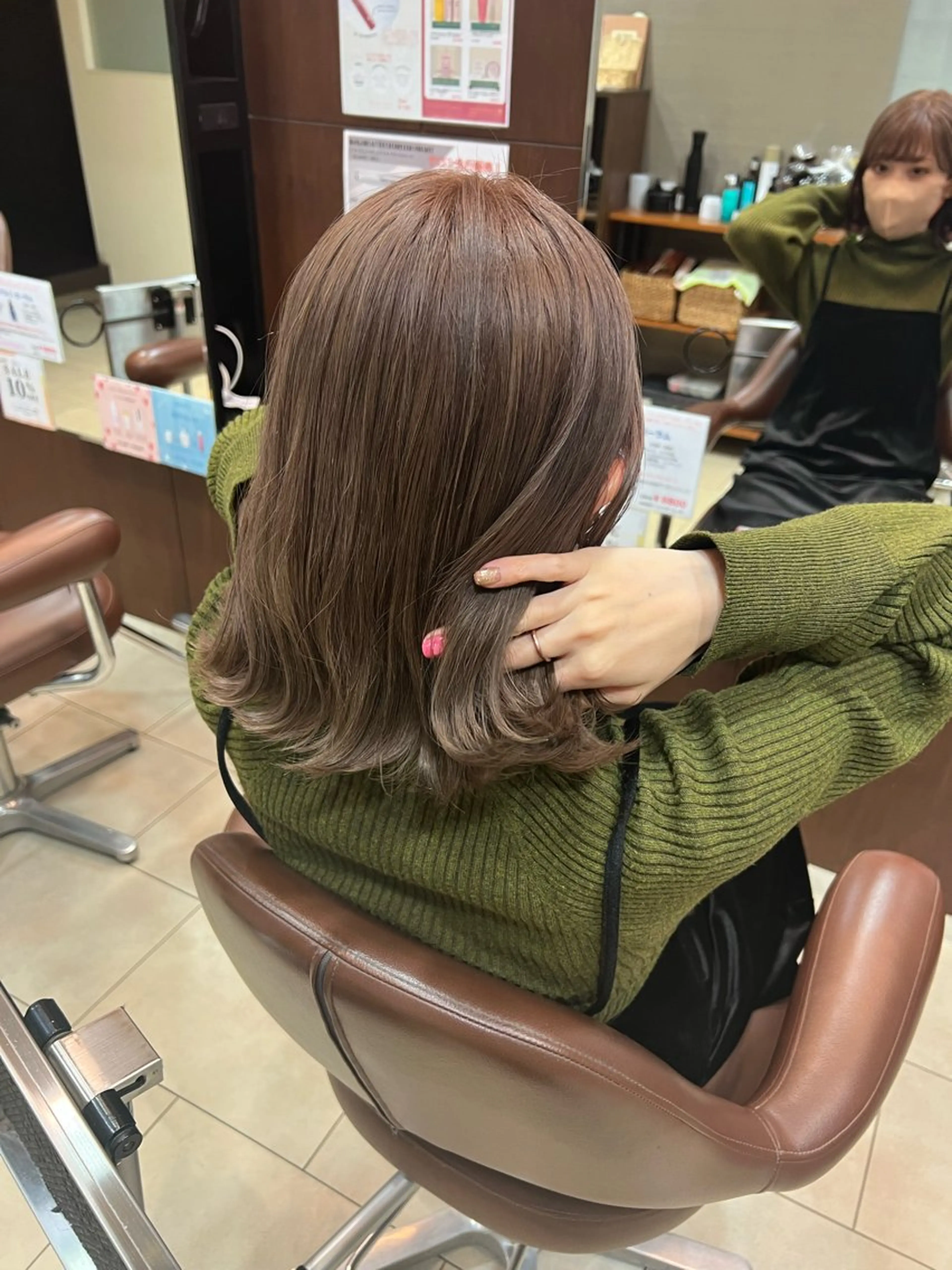 ミディアム カラー ヘアカラー 田中 月菜のヘアスタイル