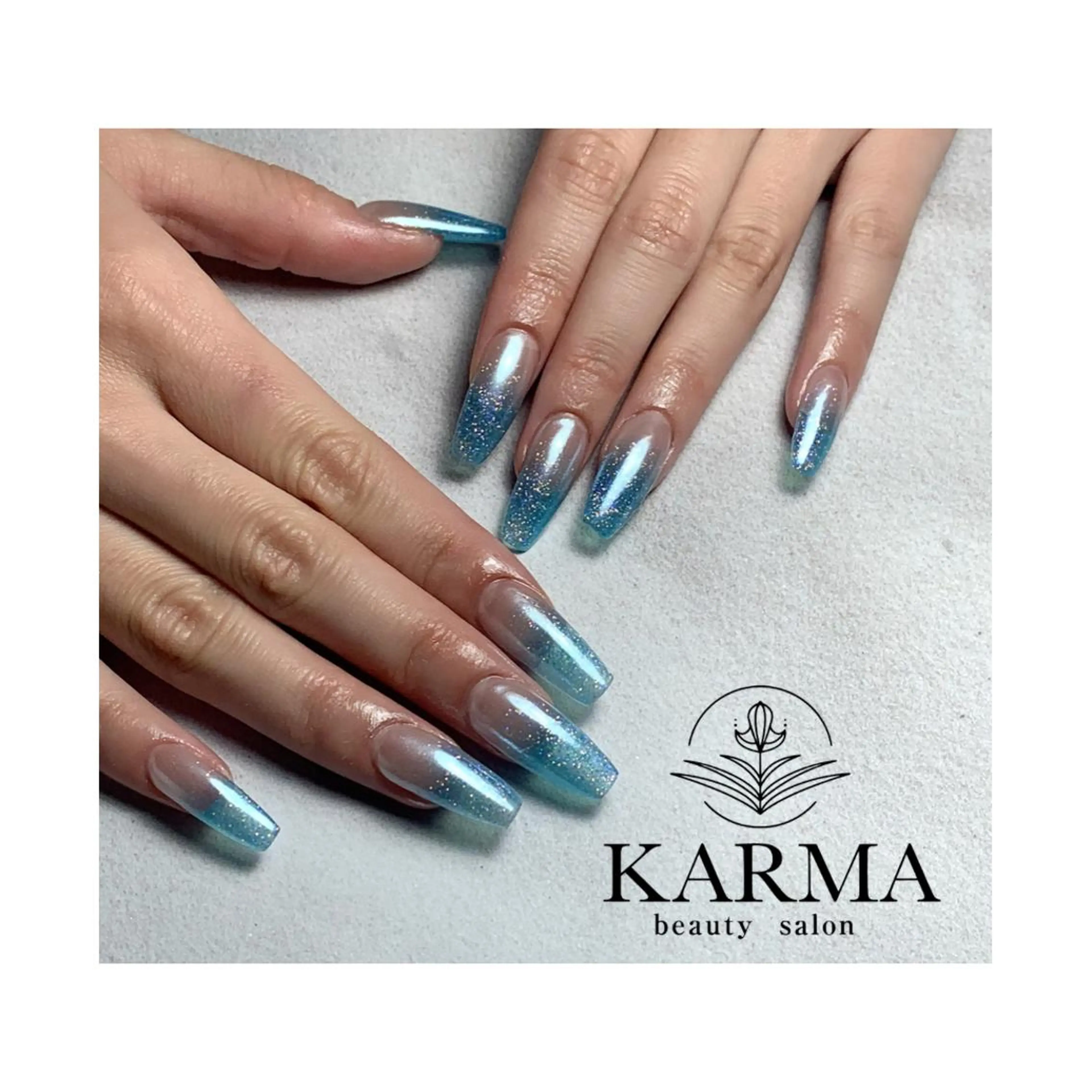 ロング ネイル ロング オーロラネイル ブルー グラデーション ラメ(グリッター) ハンドネイル KARMA salonのネイルデザイン