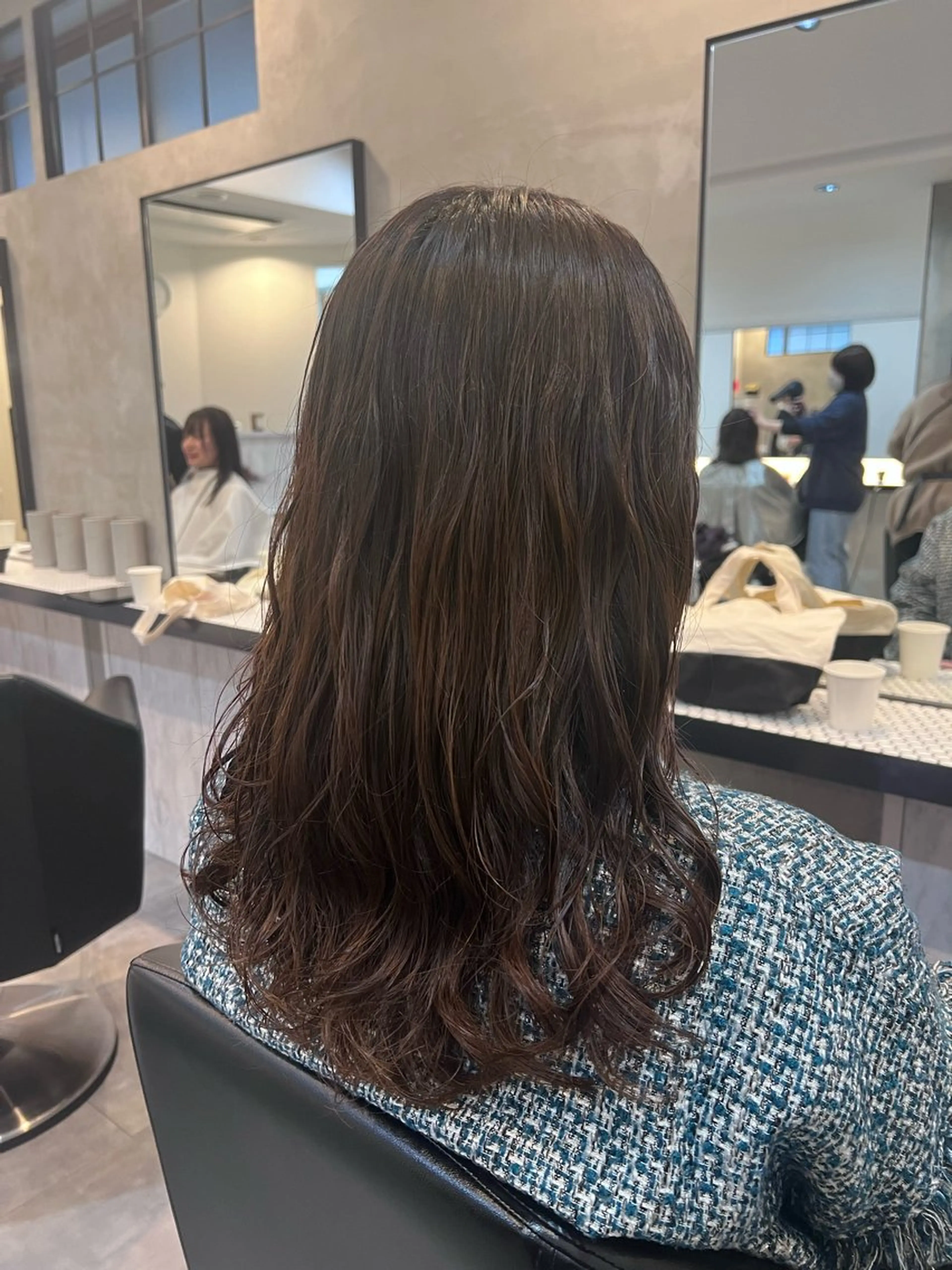 セミロング パーマ セミロングパーマ カット パーマ トリートメント 工藤 梨花のヘアスタイル