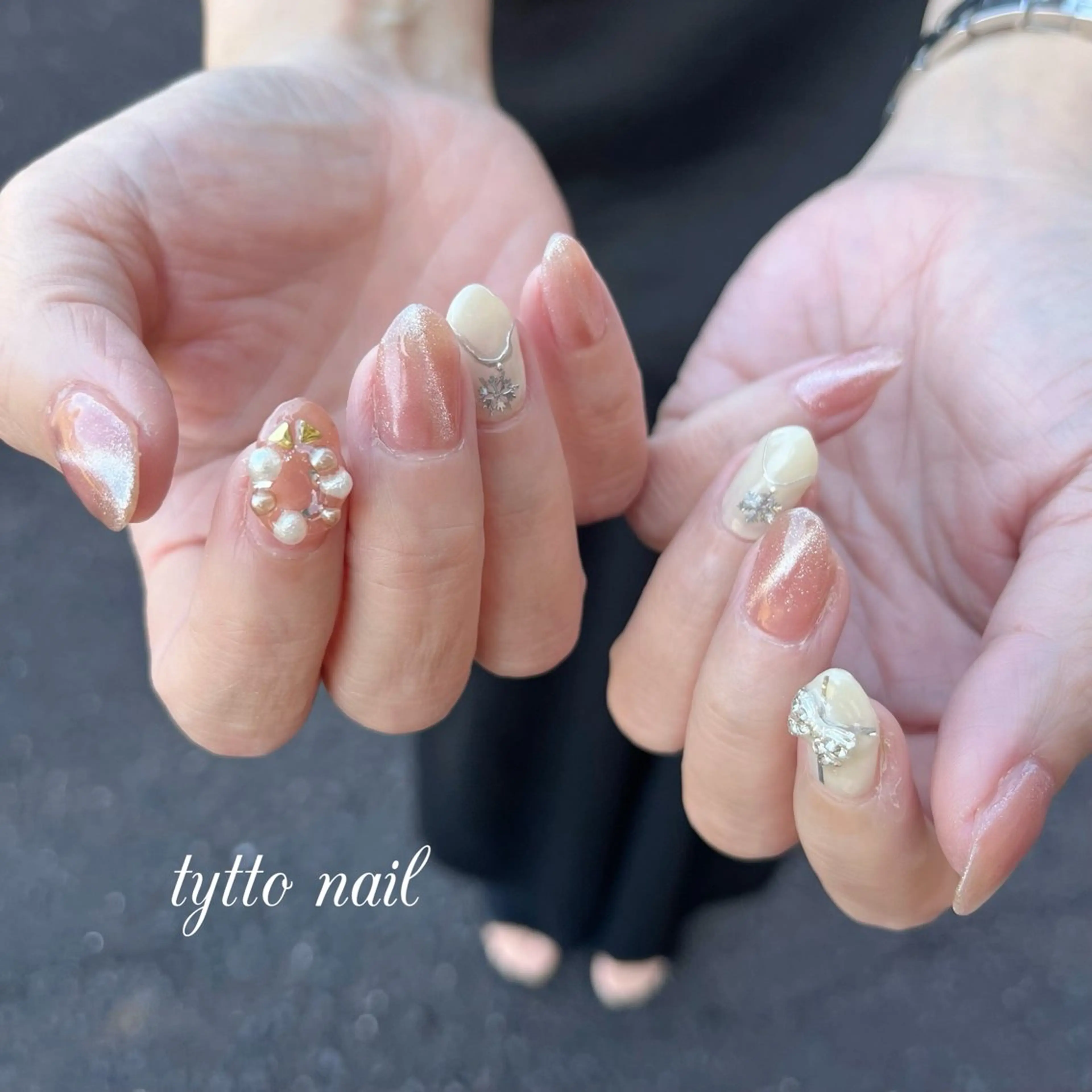 ネイル ガーリー キラキラネイル ラメ(グリッター) マグネットネイル ピンク ハンドネイル tytto nail ❤︎‪‪eri‪‪のネイルデザイン